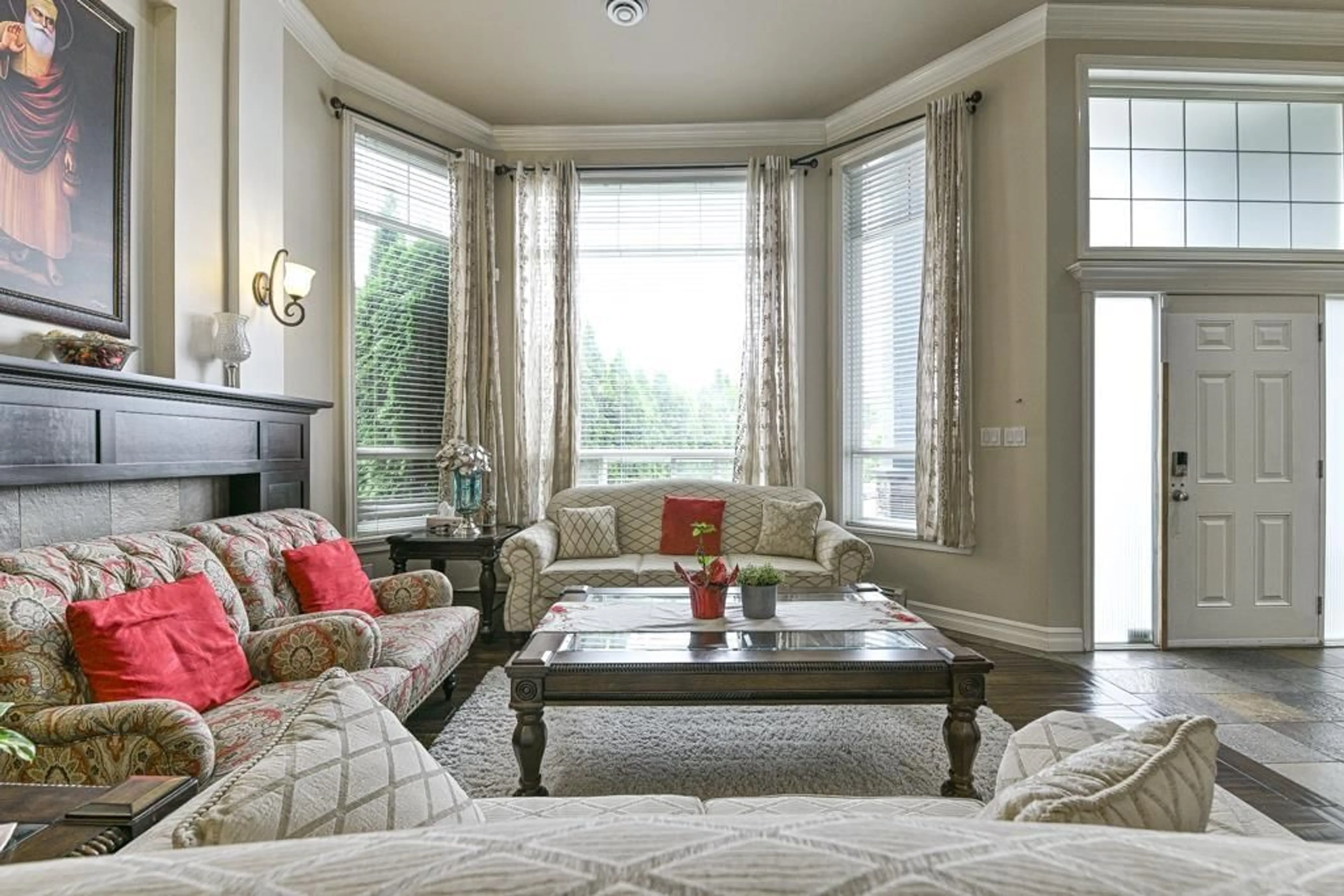 Living room with furniture, unknown for 14835 74, Surrey British Columbia V3S0T9