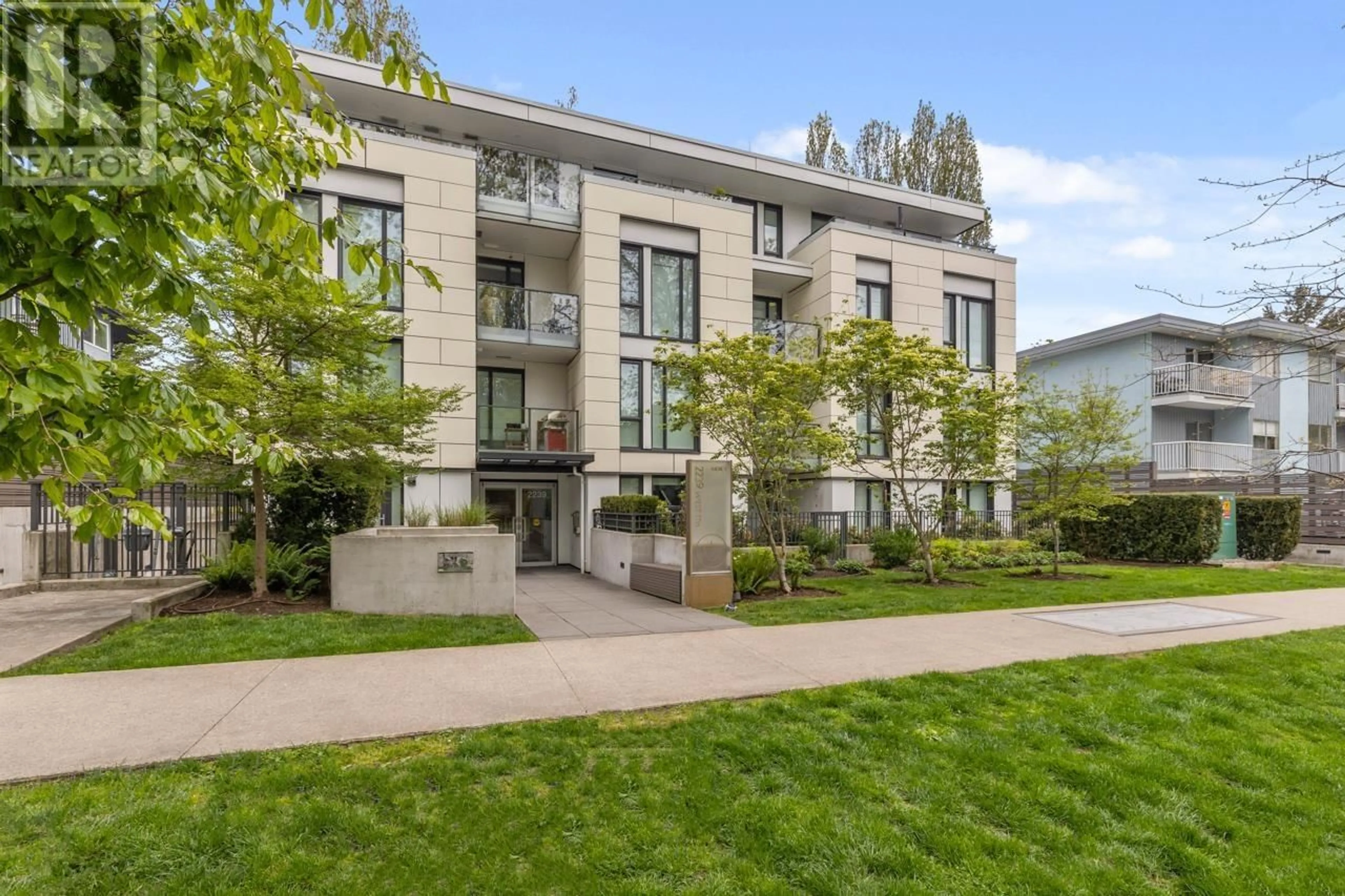 Patio, street for 401 - 2239 7TH AVENUE, Vancouver British Columbia V6K1Y3
