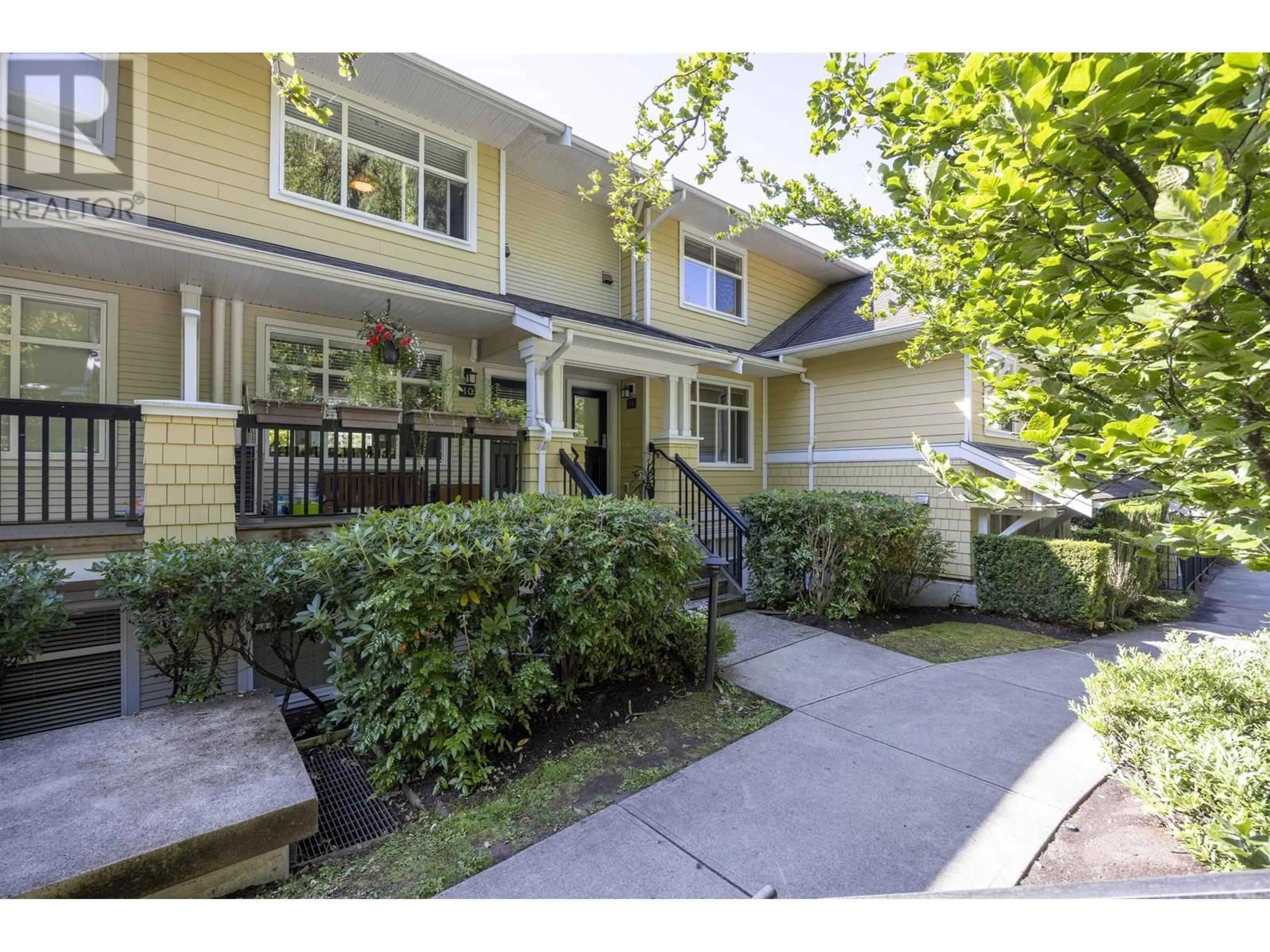 Unknown for 11 - 6878 SOUTHPOINT DRIVE, Burnaby British Columbia V3N5E4