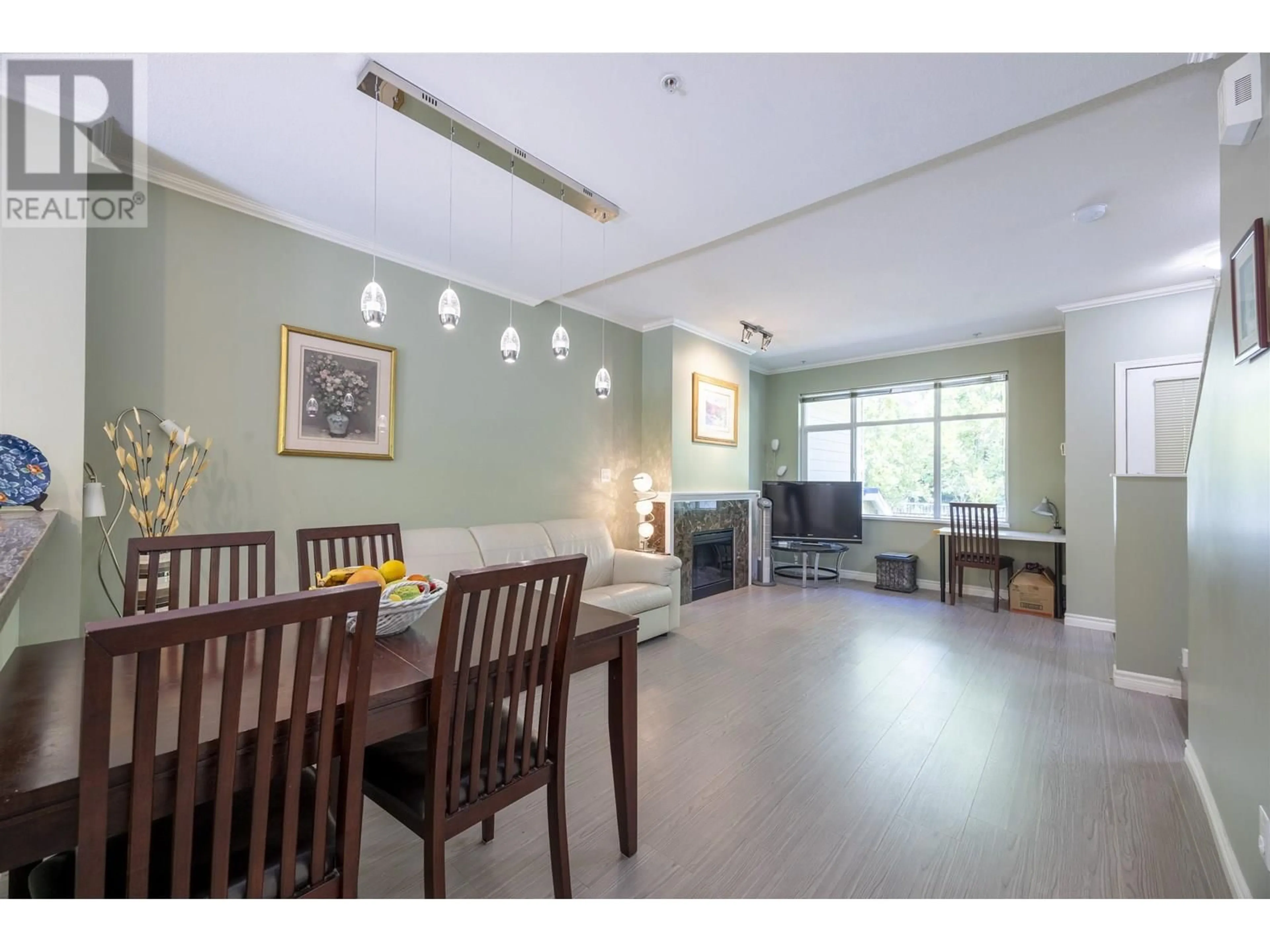 Dining room, unknown for 11 - 6878 SOUTHPOINT DRIVE, Burnaby British Columbia V3N5E4