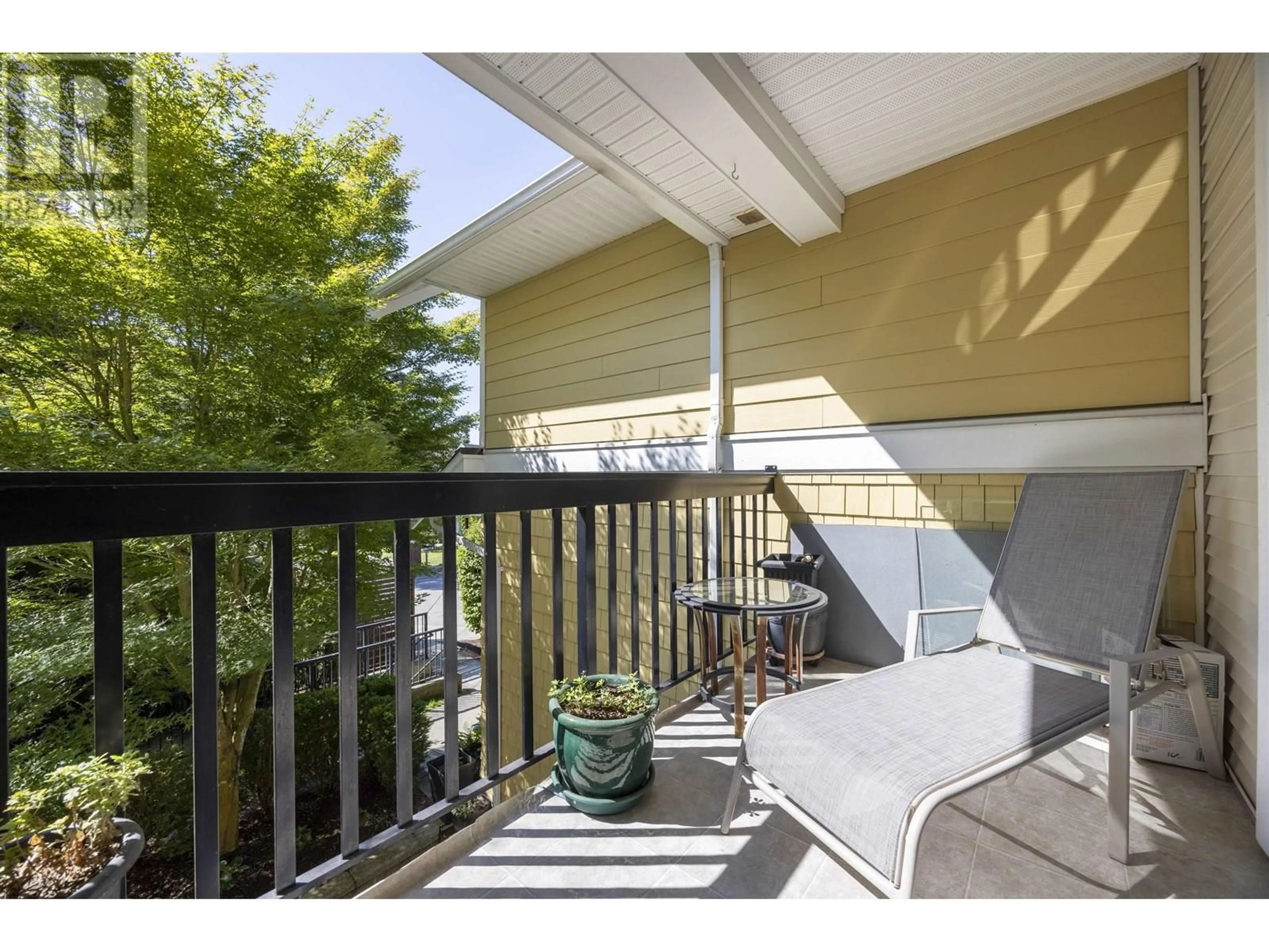 Balcony in the apartment, water/lake/river/ocean view for 11 - 6878 SOUTHPOINT DRIVE, Burnaby British Columbia V3N5E4
