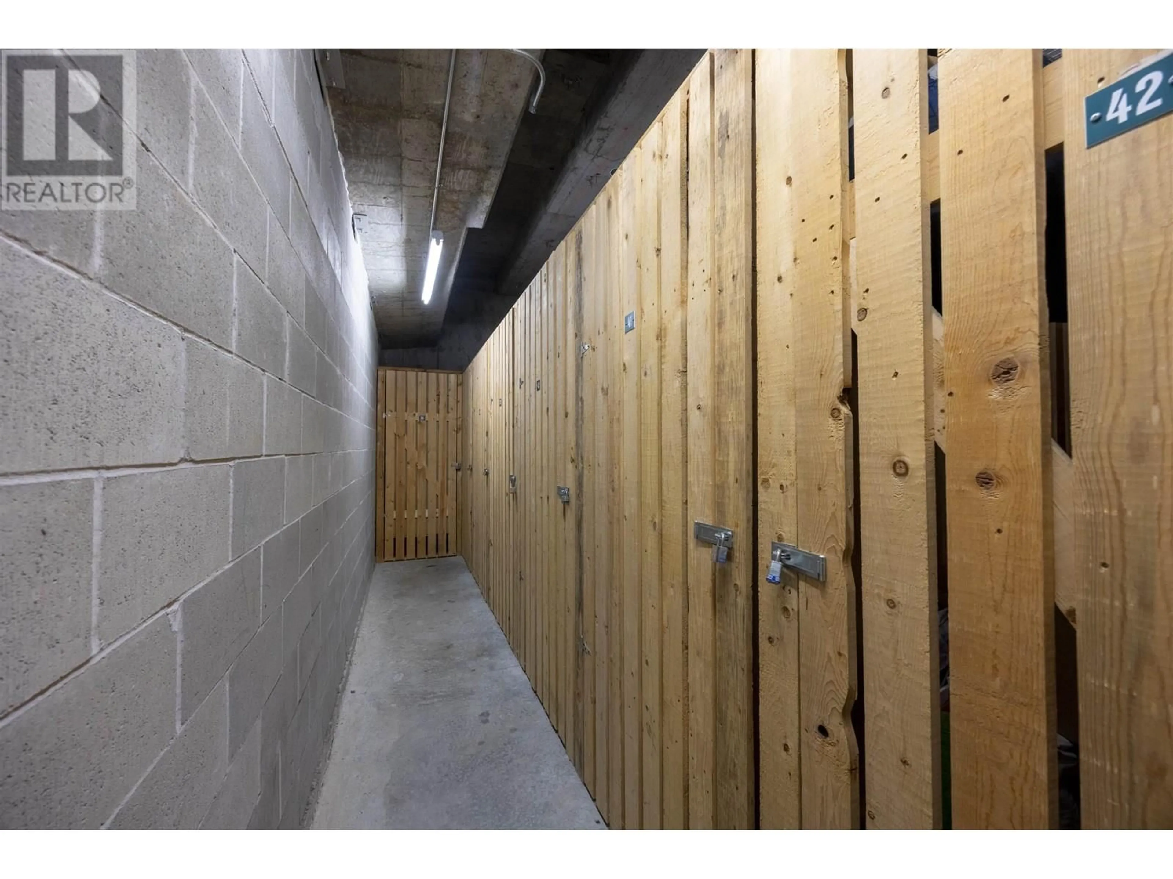 Storage room or clothes room or walk-in closet for 11 - 6878 SOUTHPOINT DRIVE, Burnaby British Columbia V3N5E4
