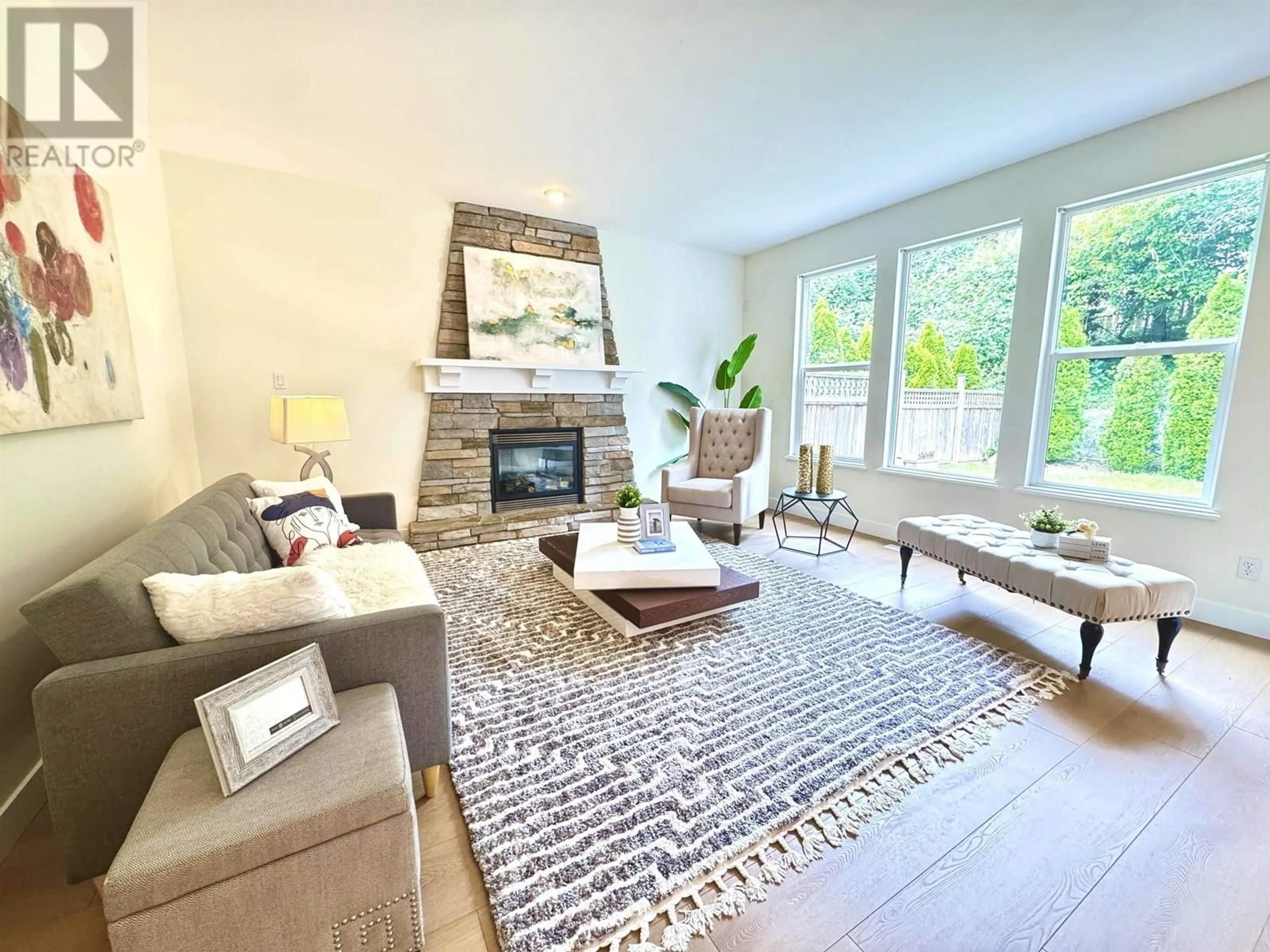 Living room with furniture, unknown for 99 MAPLE DRIVE, Port Moody British Columbia V3E2Y2