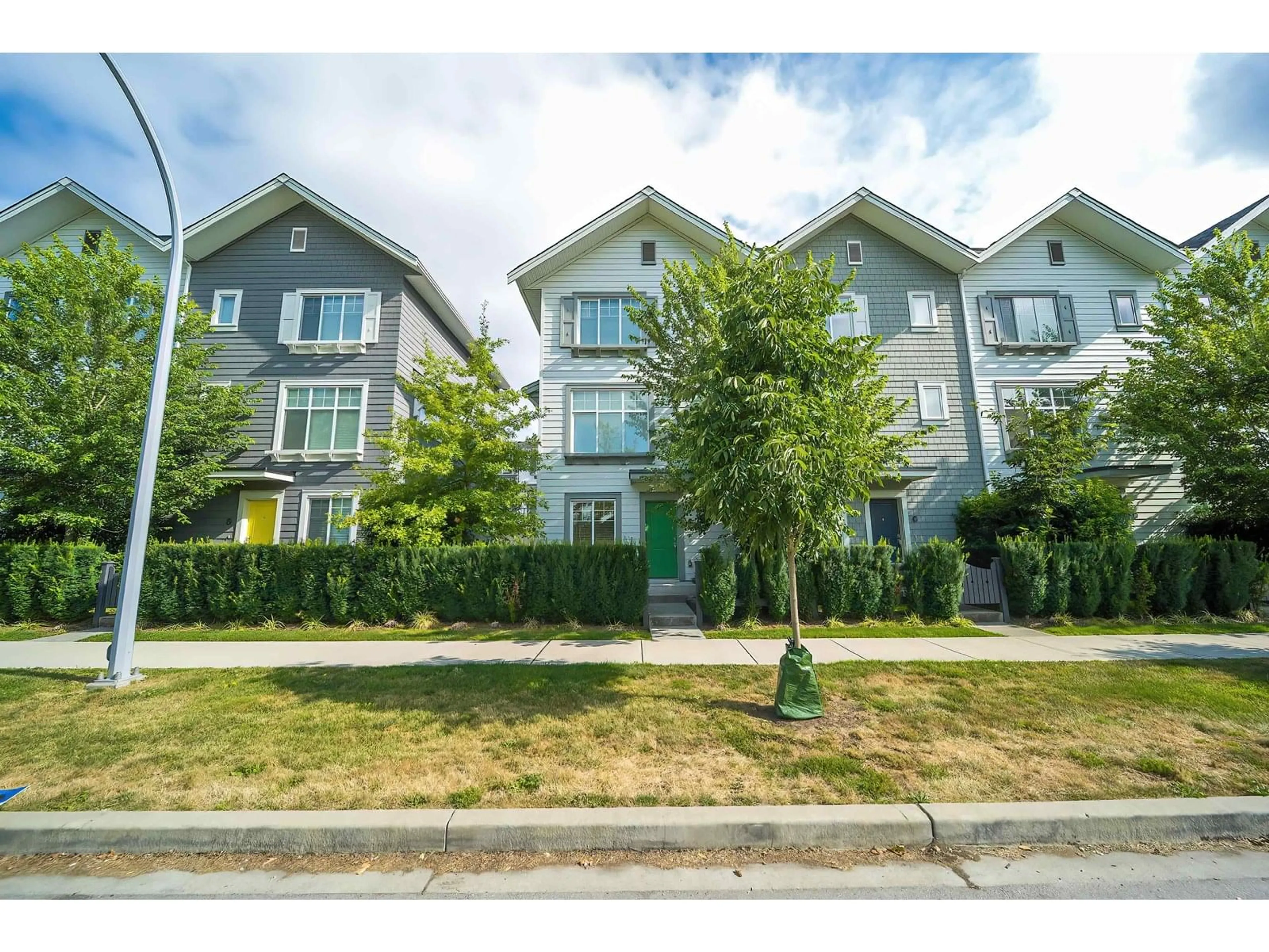 Unknown for 19 - 15489 99A, Surrey British Columbia V3R0G9
