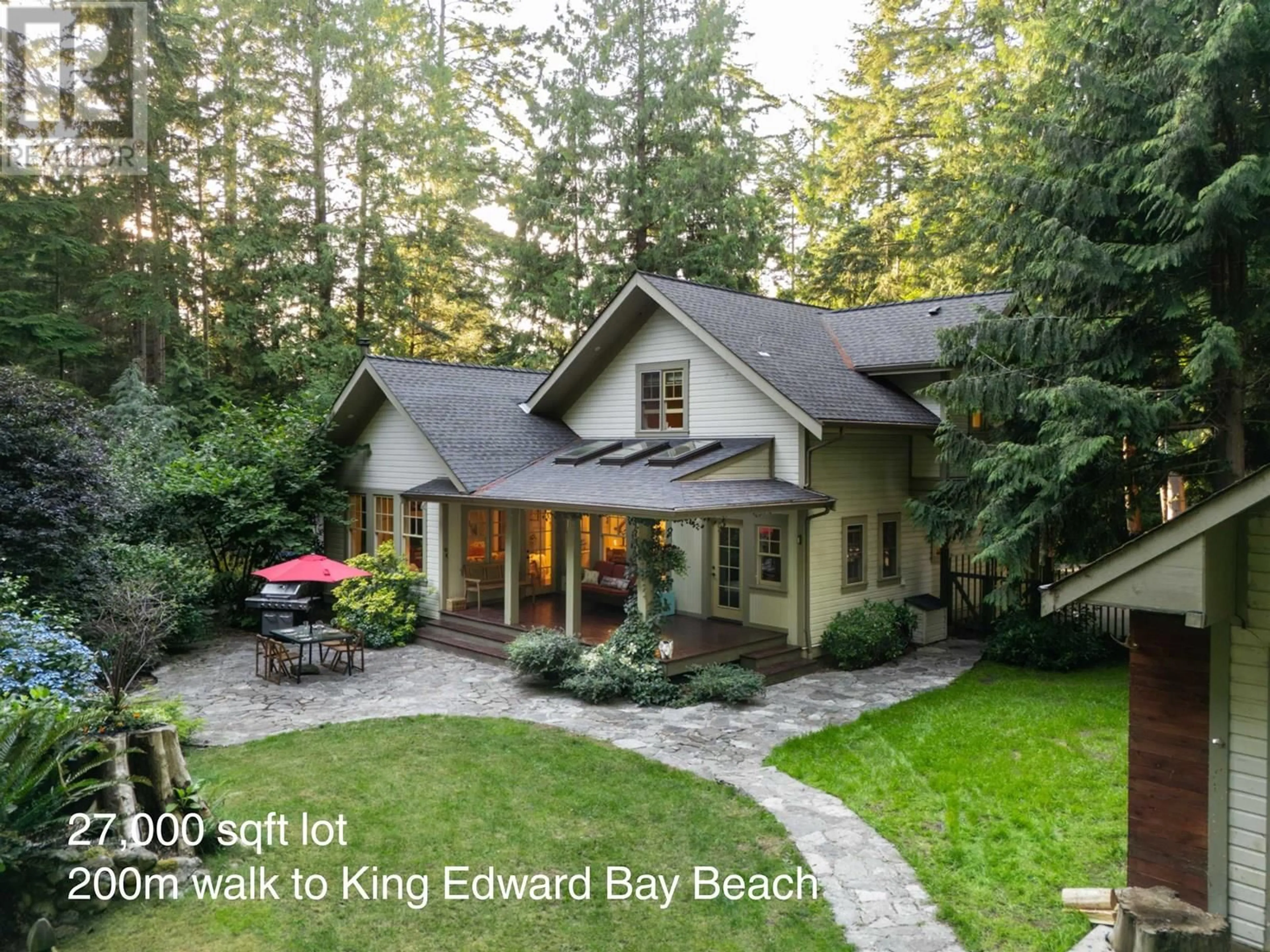 A pic from outside/outdoor area/front of a property/back of a property/a pic from drone, water/lake/river/ocean view for 1751 FRANCES WALK, Bowen Island British Columbia V0N1G2