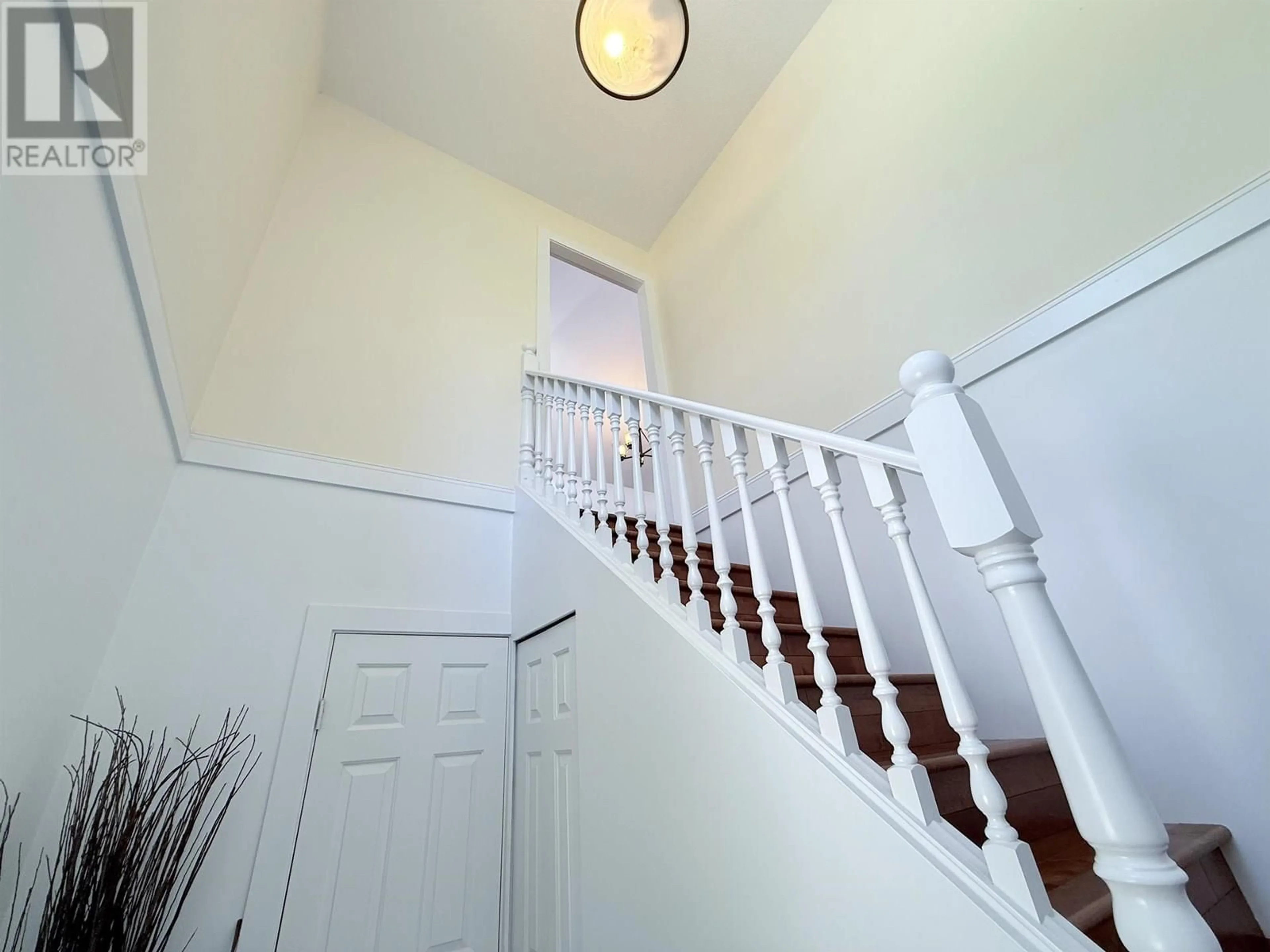 Unknown for 1717 TATLOW AVENUE, North Vancouver British Columbia V7P3A1