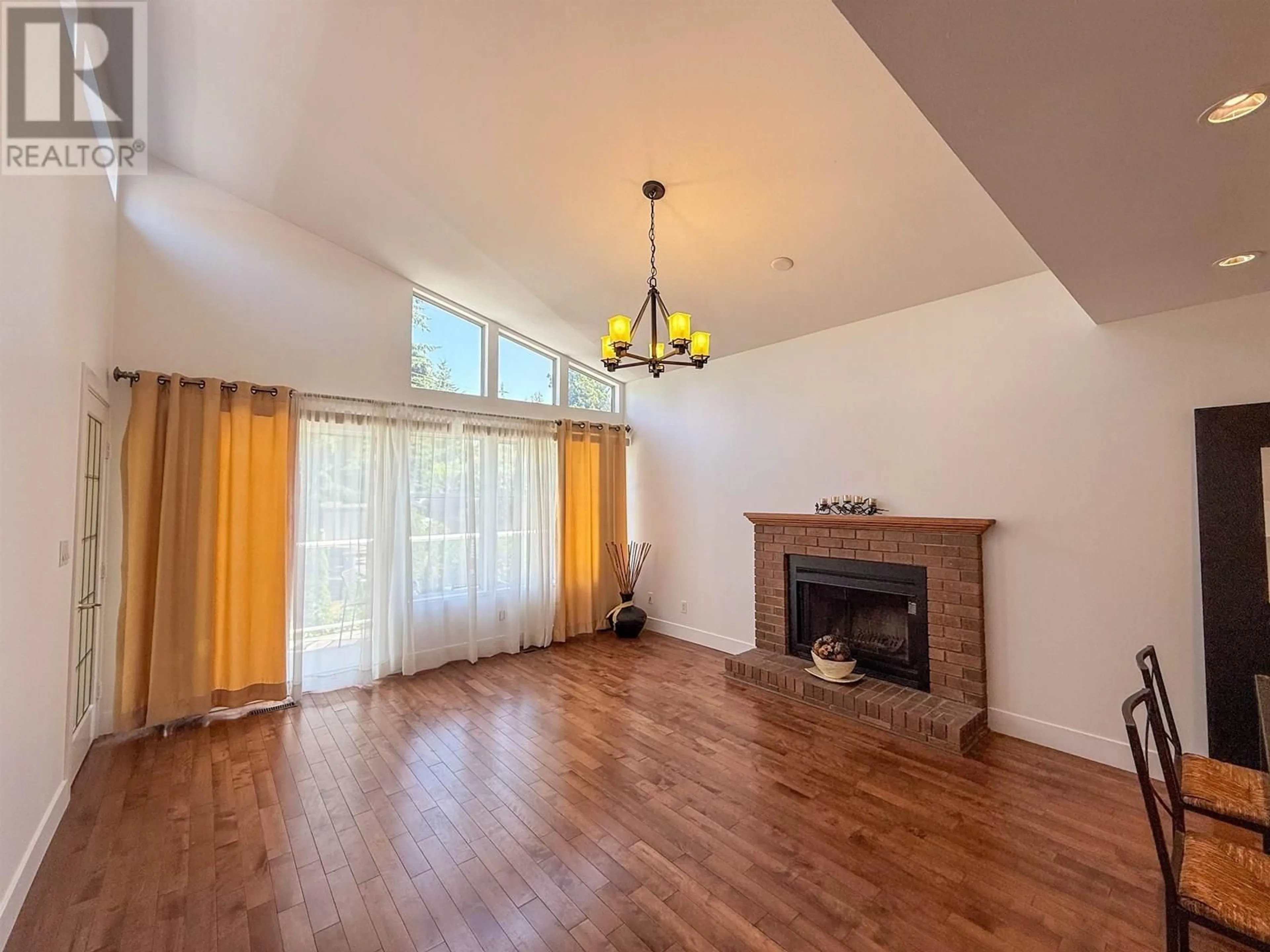 A pic of a room for 1717 TATLOW AVENUE, North Vancouver British Columbia V7P3A1