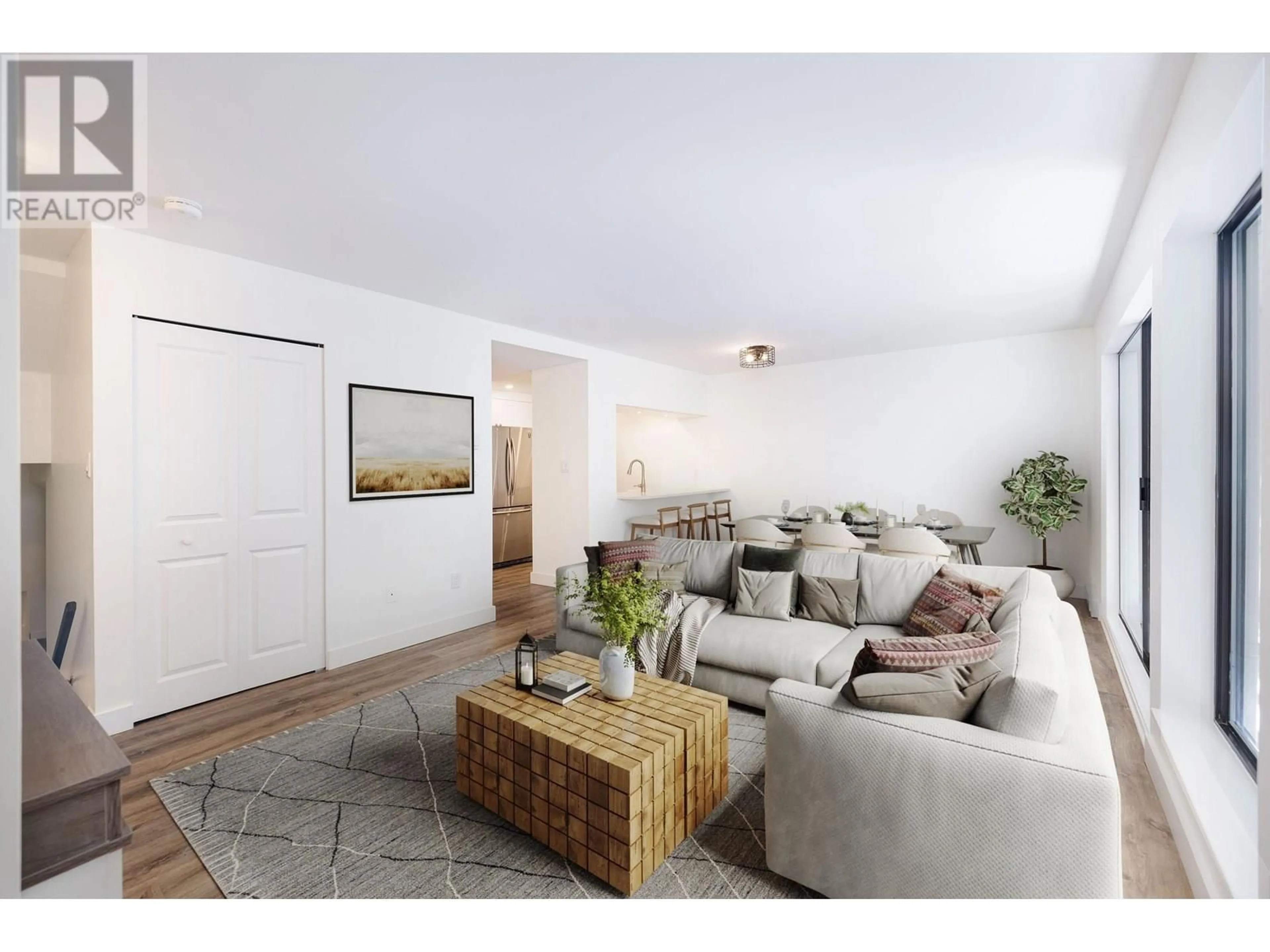Living room with furniture, unknown for 3182 MOUNTAIN HIGHWAY, North Vancouver British Columbia V7K2H5