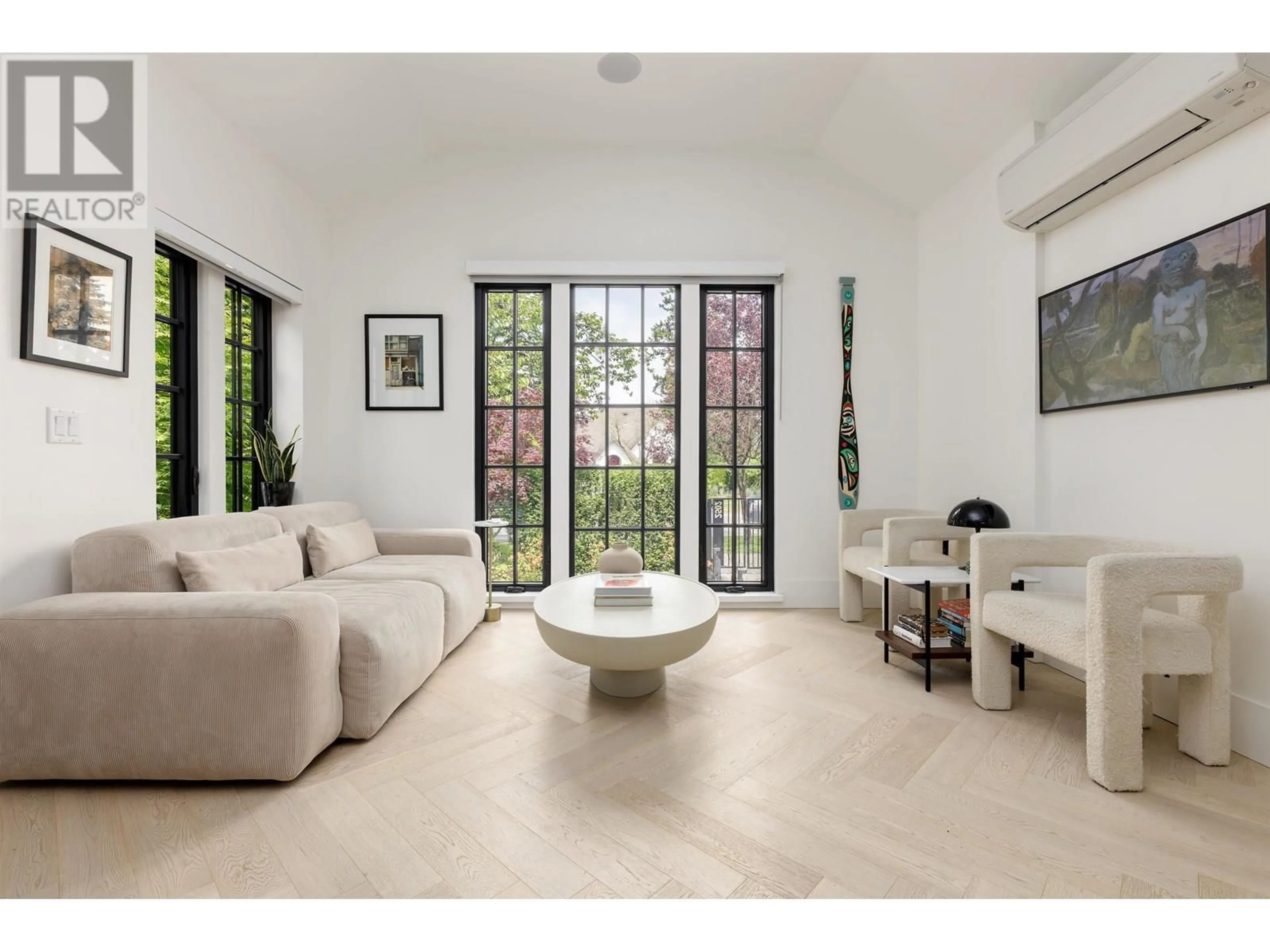 Living room with furniture, ceramic/tile floor for 2502 33RD AVENUE, Vancouver British Columbia V6N2E6