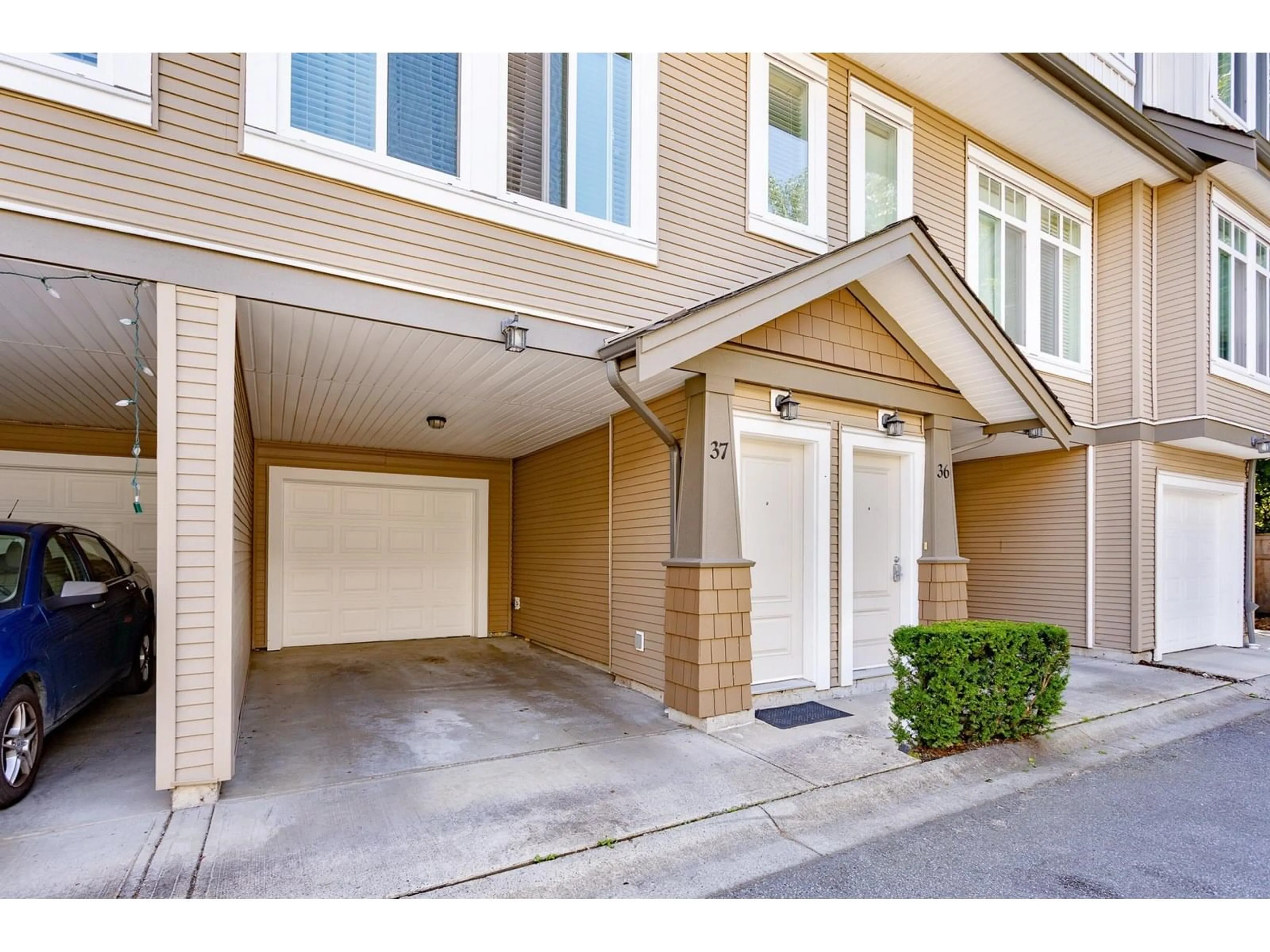 Indoor garage for 37 - 8250 209B, Langley British Columbia V2Y0J7