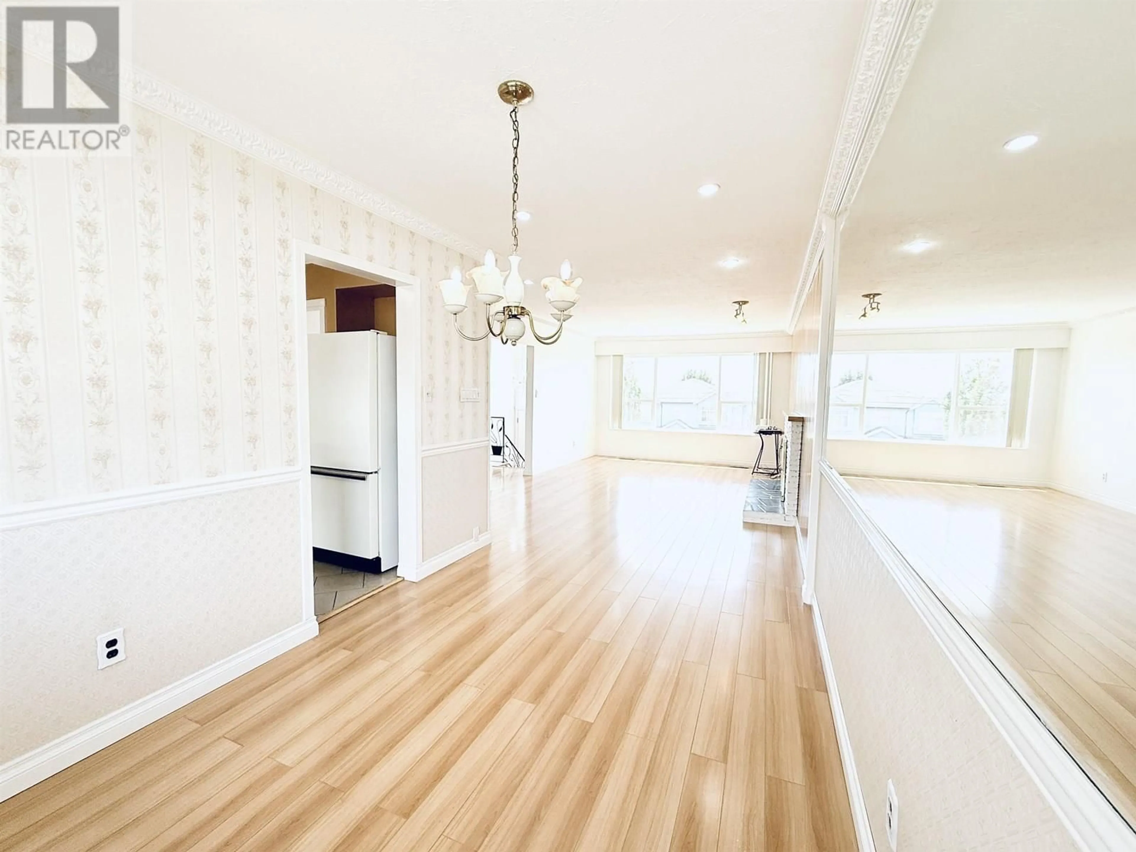 Unknown for 4459 RUMBLE STREET, Burnaby British Columbia V5J2A4