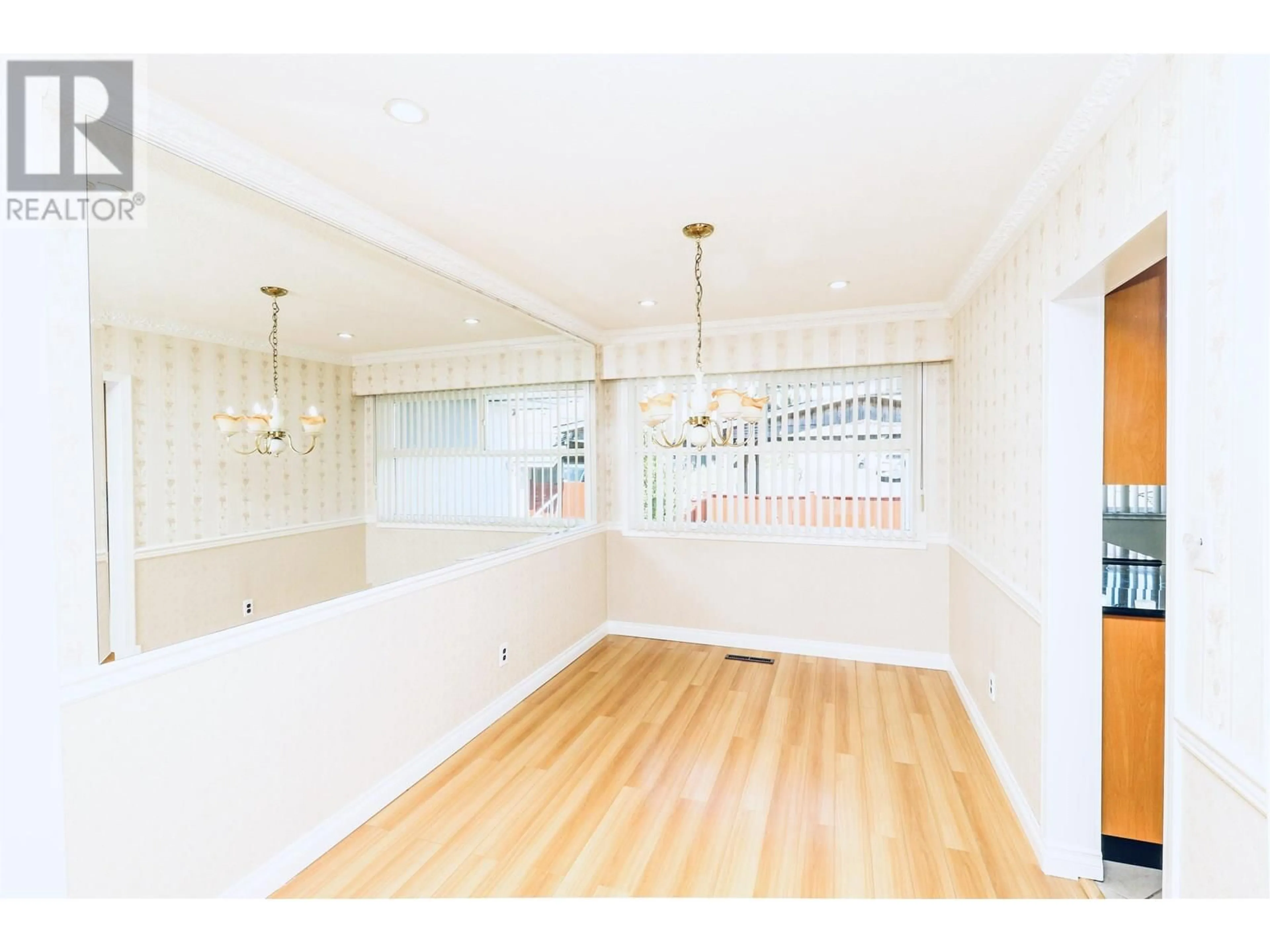 Unknown for 4459 RUMBLE STREET, Burnaby British Columbia V5J2A4
