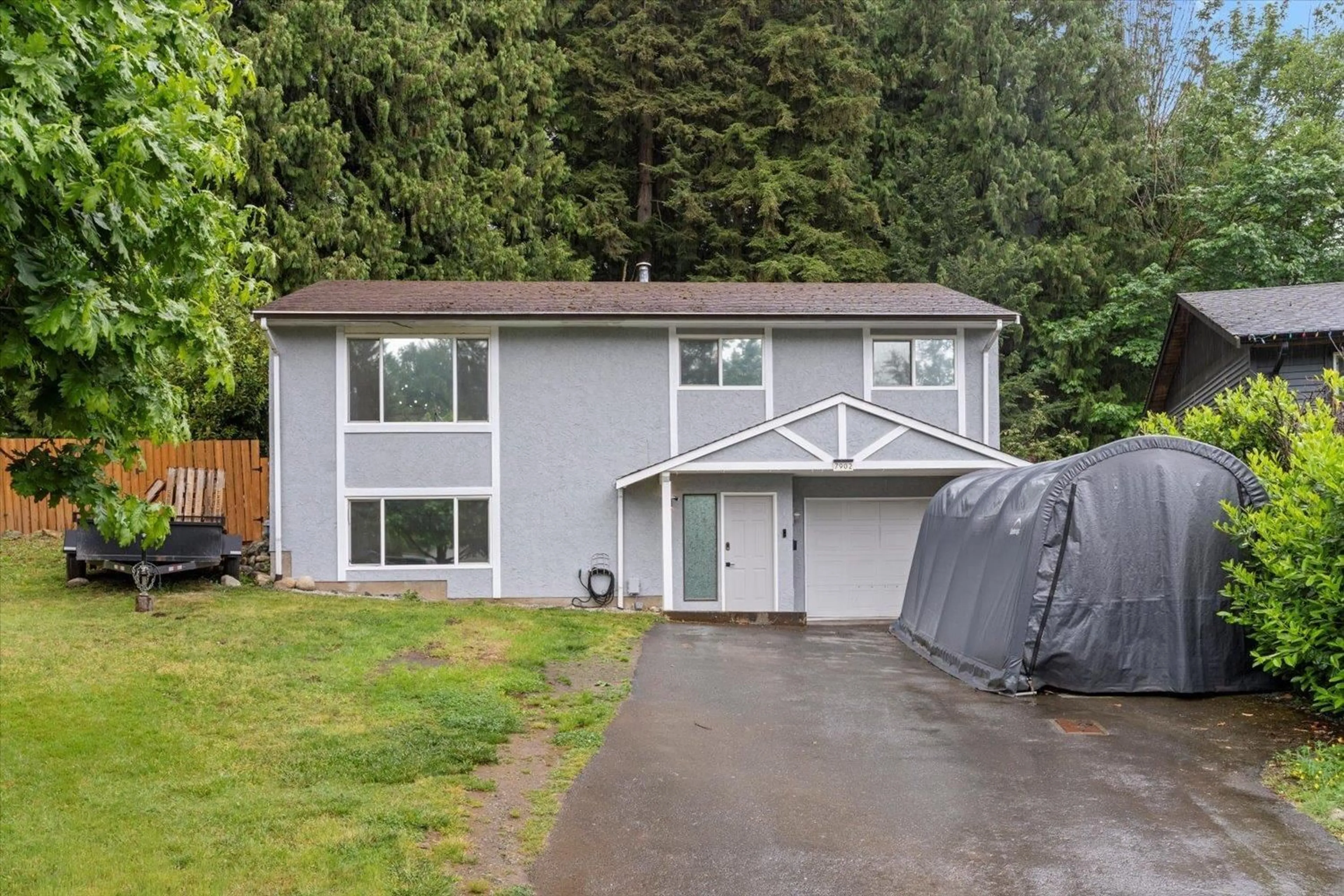Home with vinyl exterior material, street for 7902 THRASHER, Mission British Columbia V2V5H3
