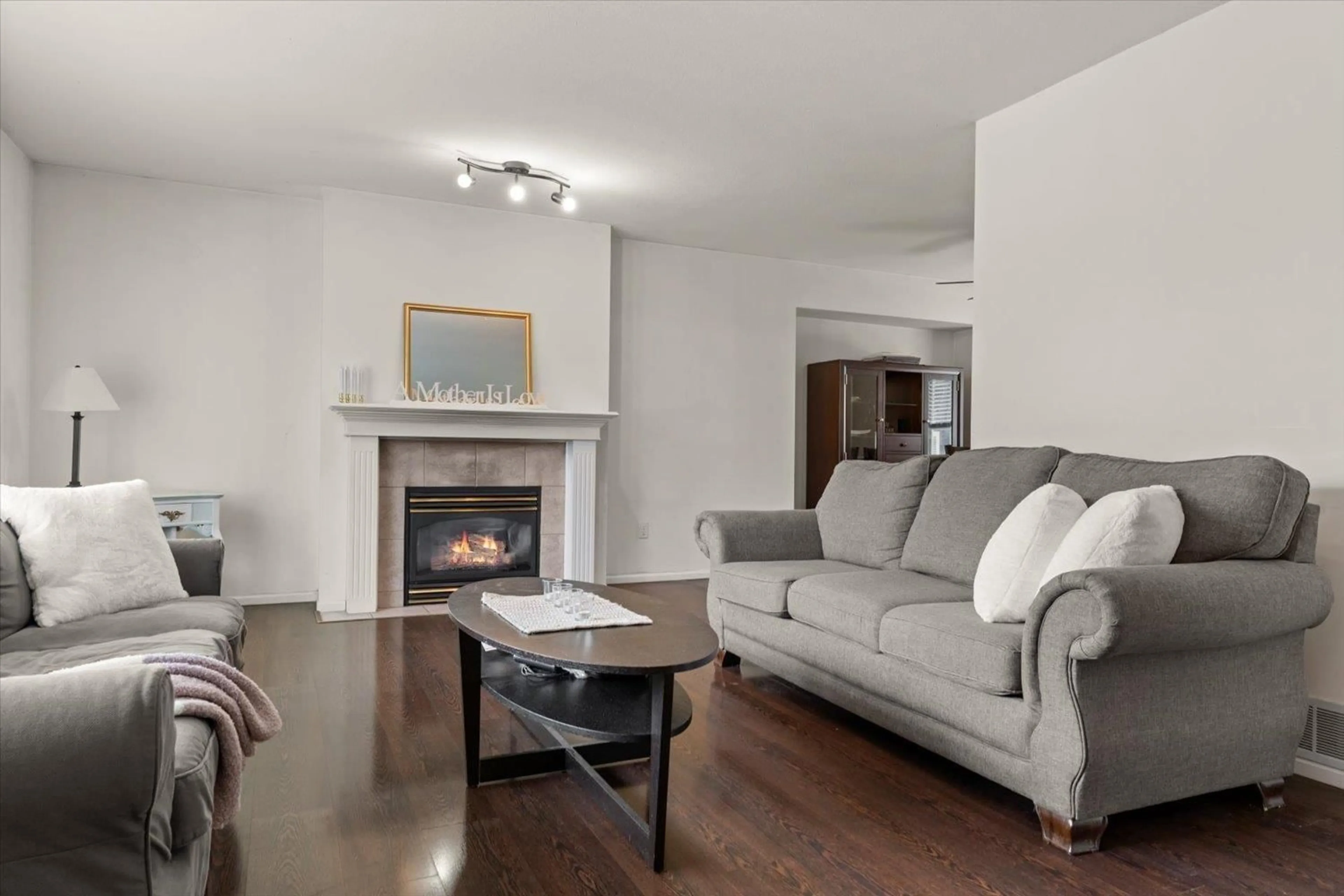 Living room with furniture, unknown for 10264 PARKWOOD DRIVE, Rosedale British Columbia V0X1X1