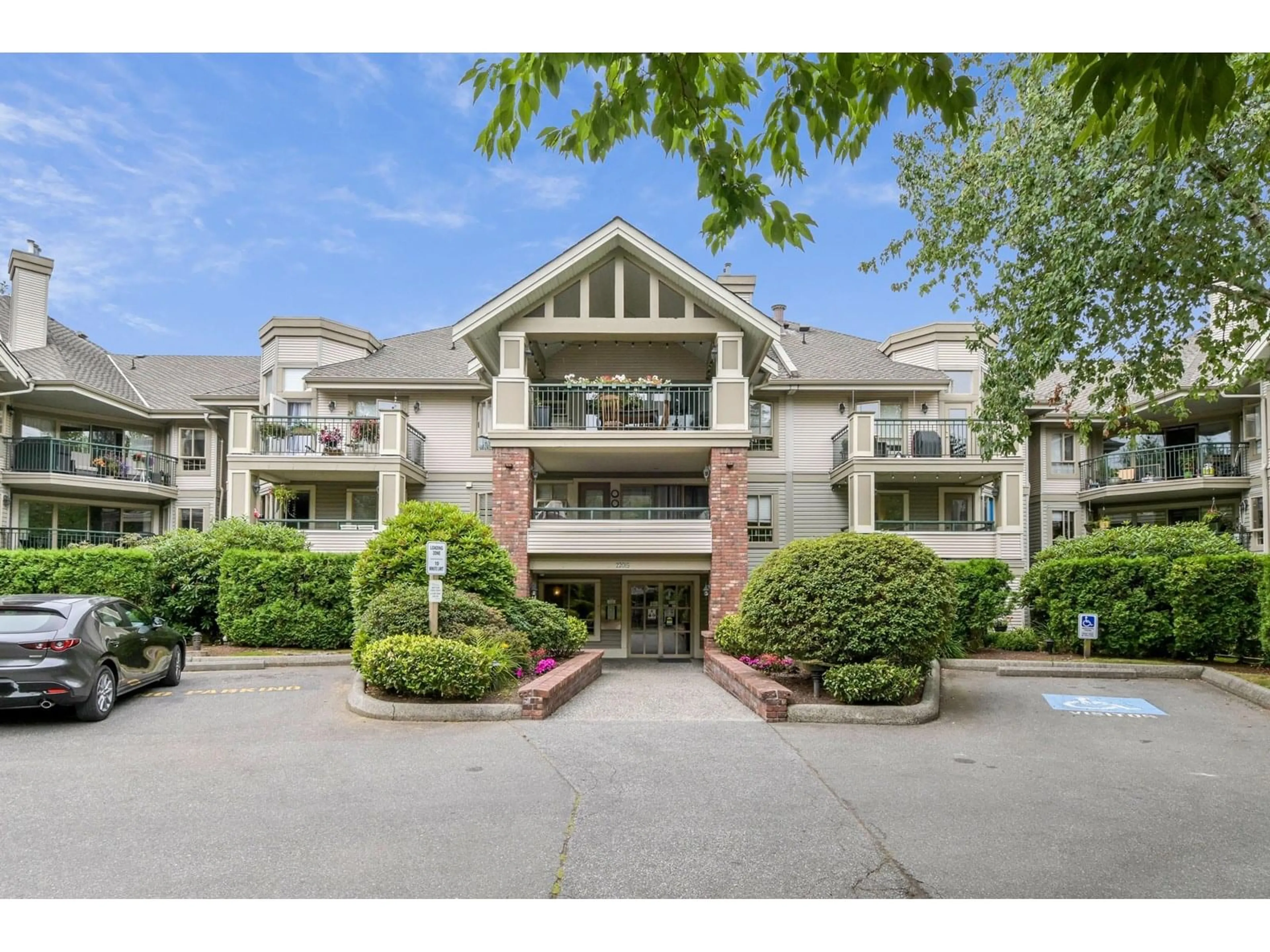 Unknown for 107 - 22015 48, Langley British Columbia V3A8L3
