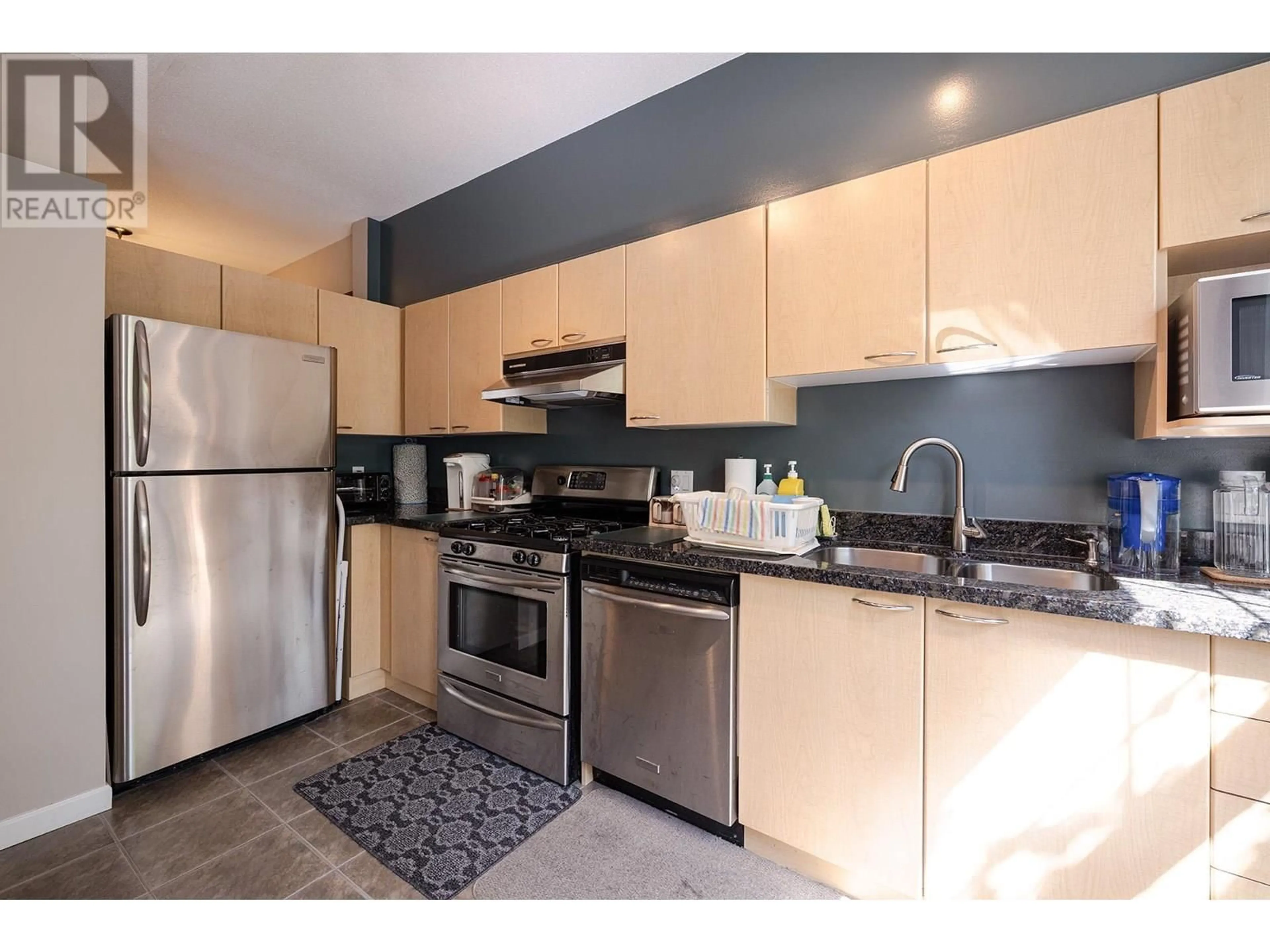 Standard kitchen, unknown for 28 - 3711 ROBSON COURT, Richmond British Columbia V7C5T8