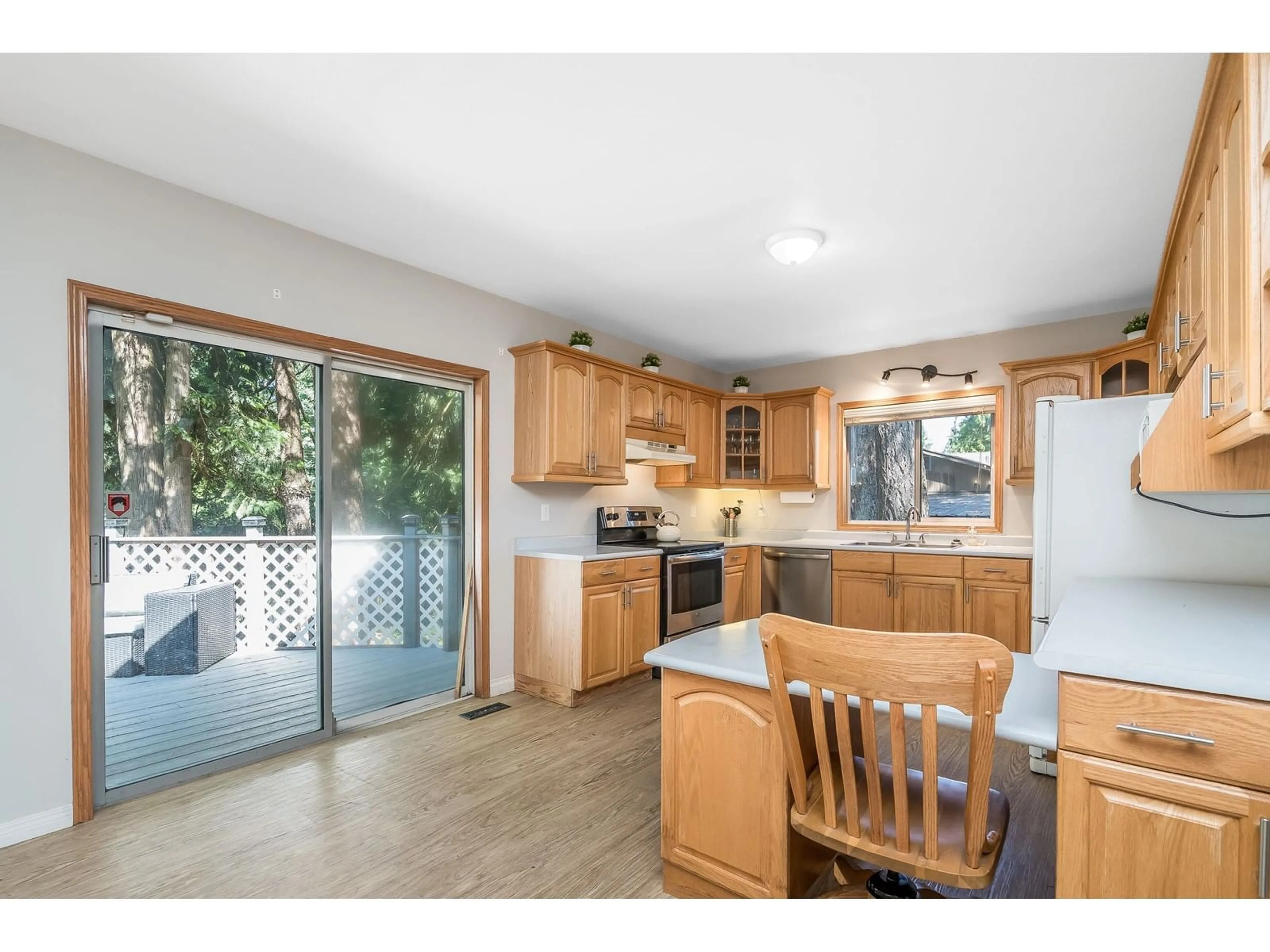 Open concept kitchen, unknown for 3837 KAREN DRIVE, Cultus Lake British Columbia V2R5A5