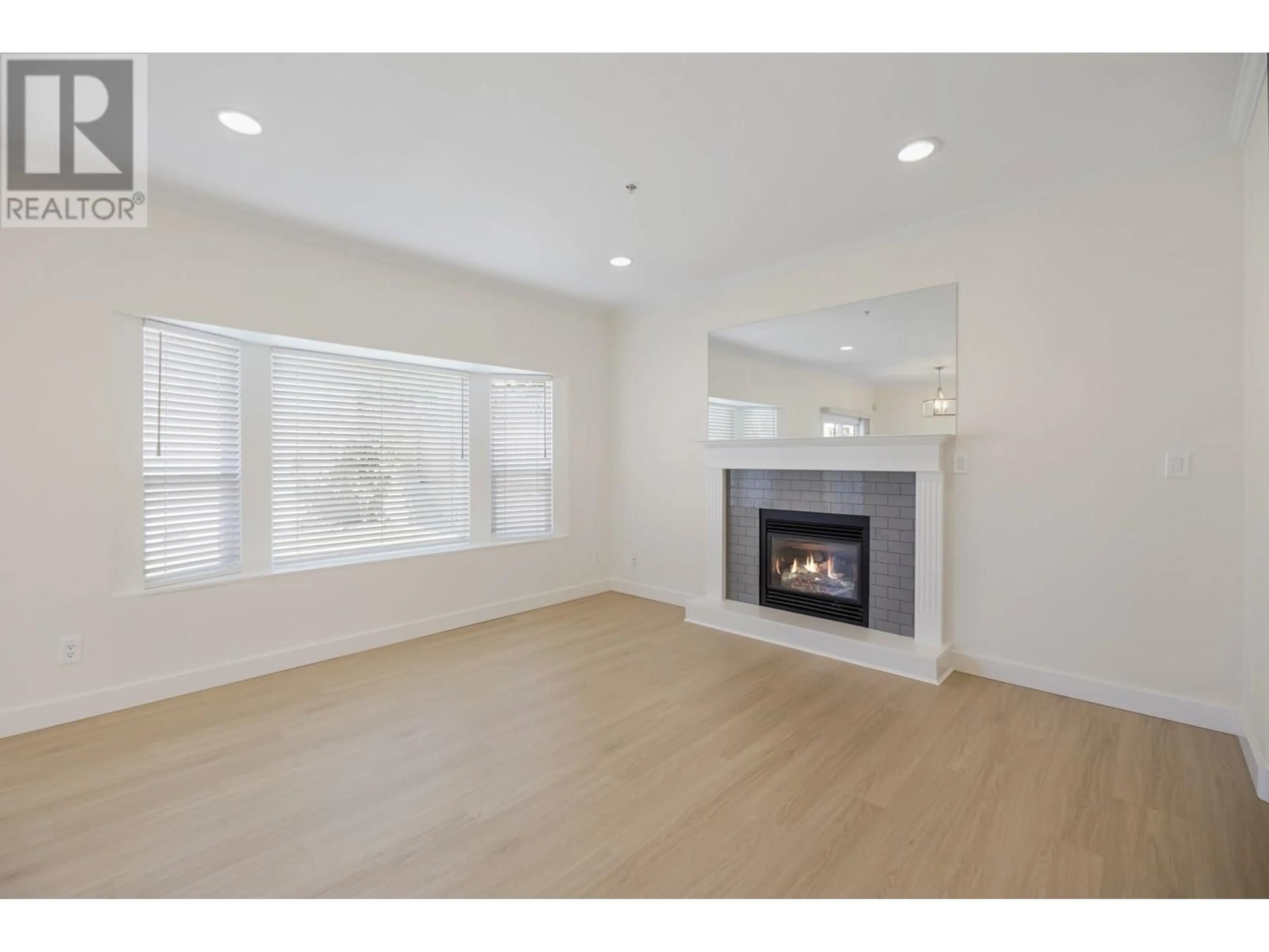 A pic of a room for 2229 OXFORD STREET, Vancouver British Columbia V5L1G2