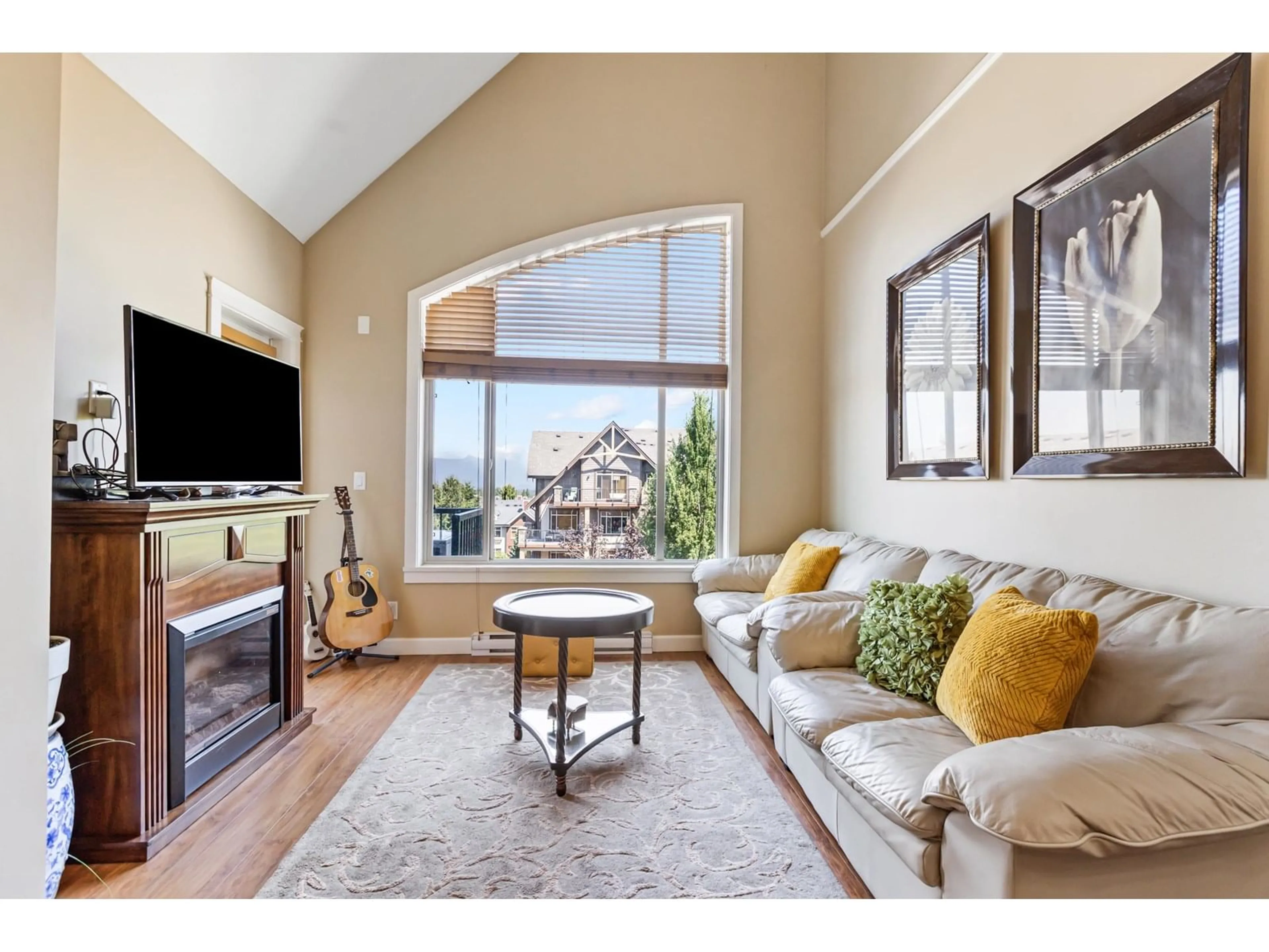 Living room with furniture, unknown for 542 - 8288 207A, Langley British Columbia V2Y0L2