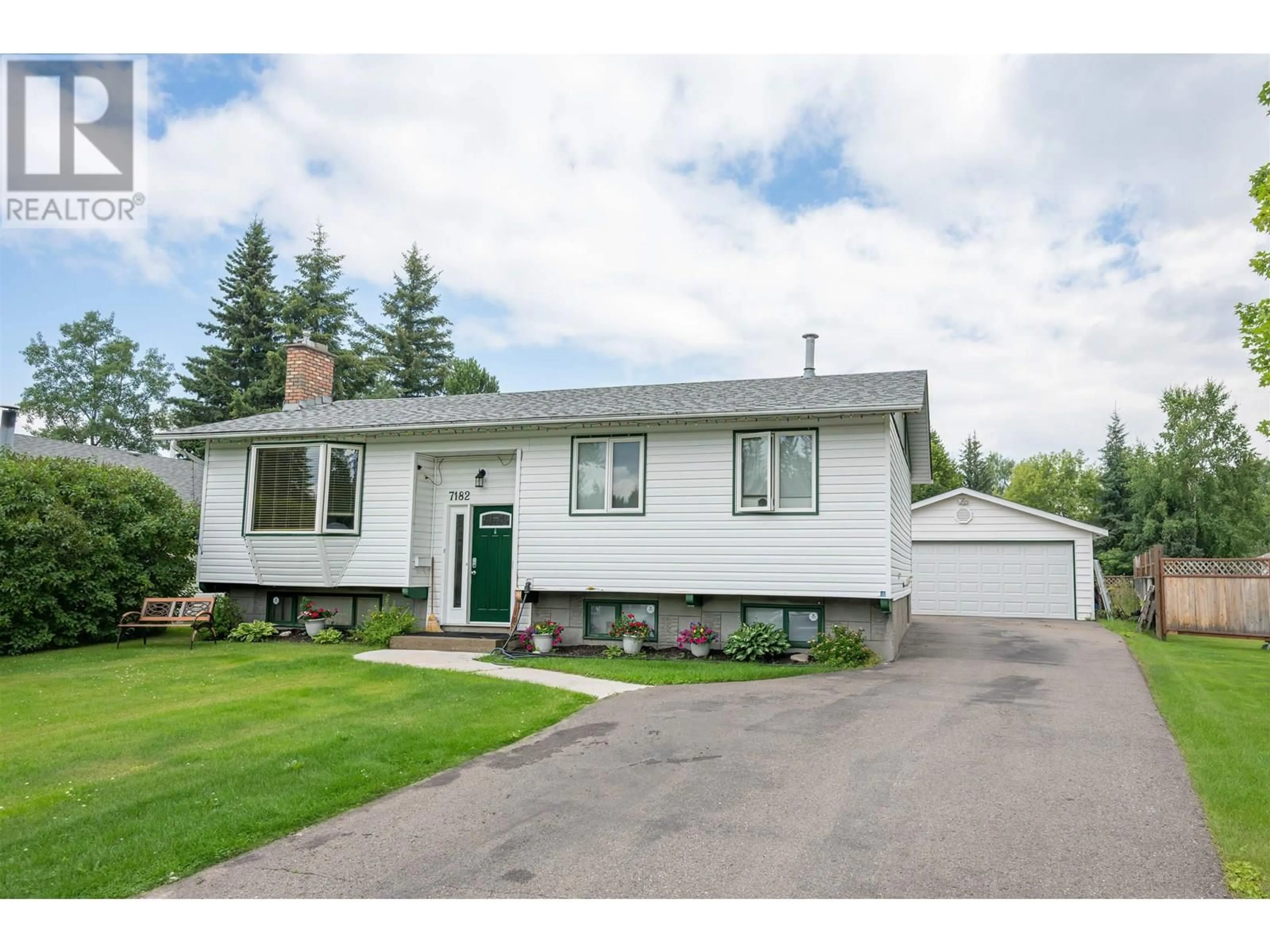 Home with vinyl exterior material, street for 7182 GUELPH PLACE, Prince George British Columbia V2N4A2