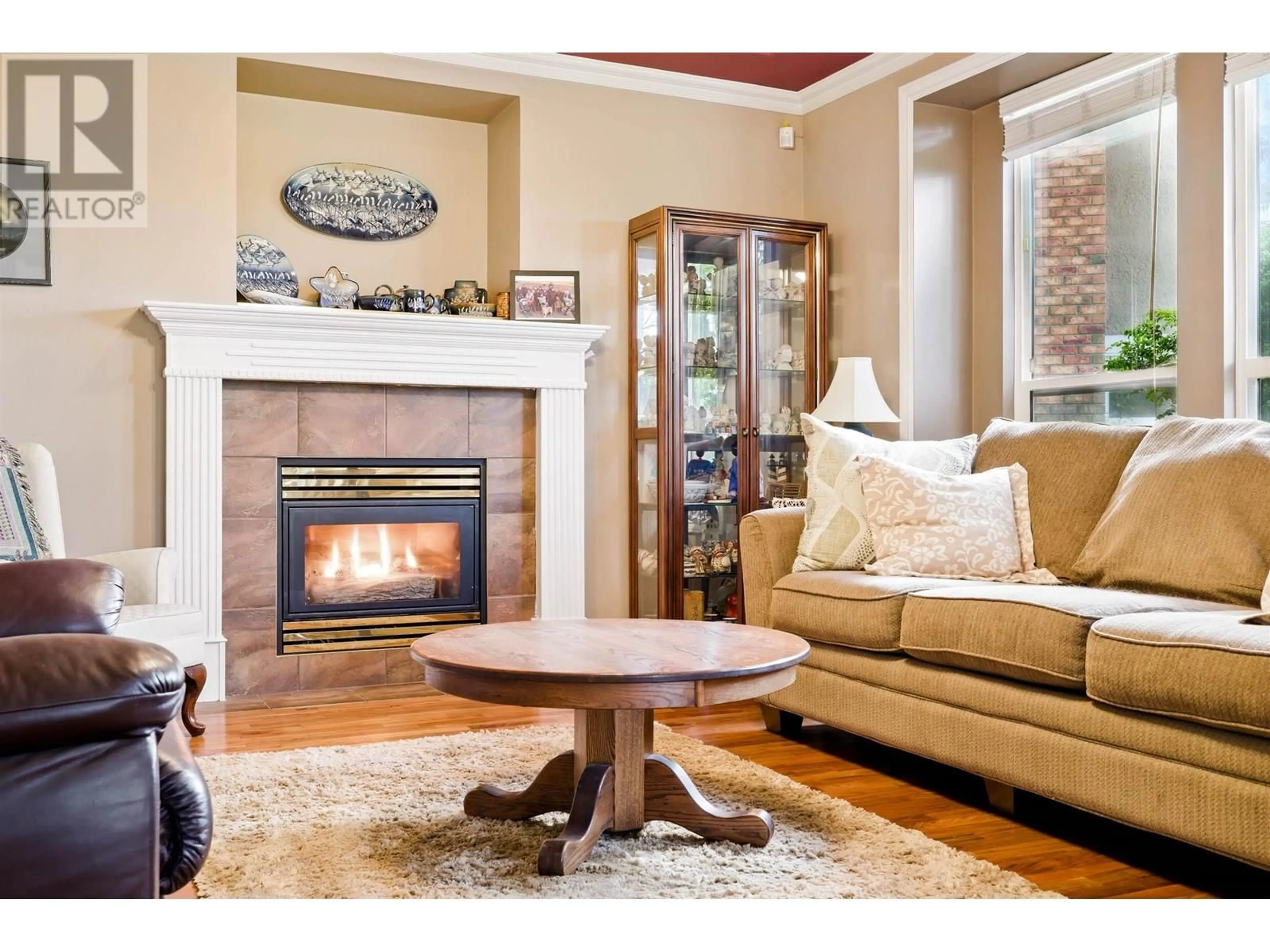 Living room with furniture, unknown for 330 ROSEHILL WYND, Delta British Columbia V4M3L9