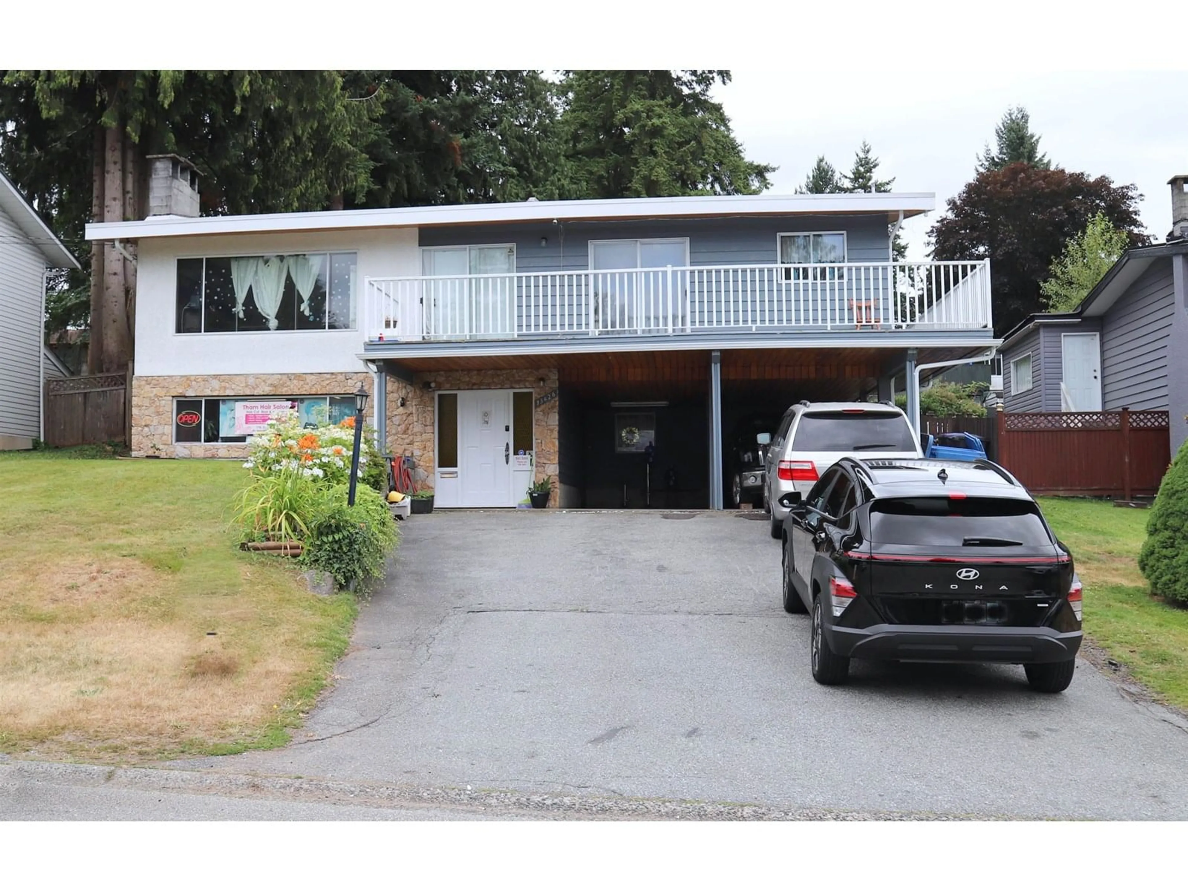 A pic from outside/outdoor area/front of a property/back of a property/a pic from drone, street for 13426 112A, Surrey British Columbia V3R2G5
