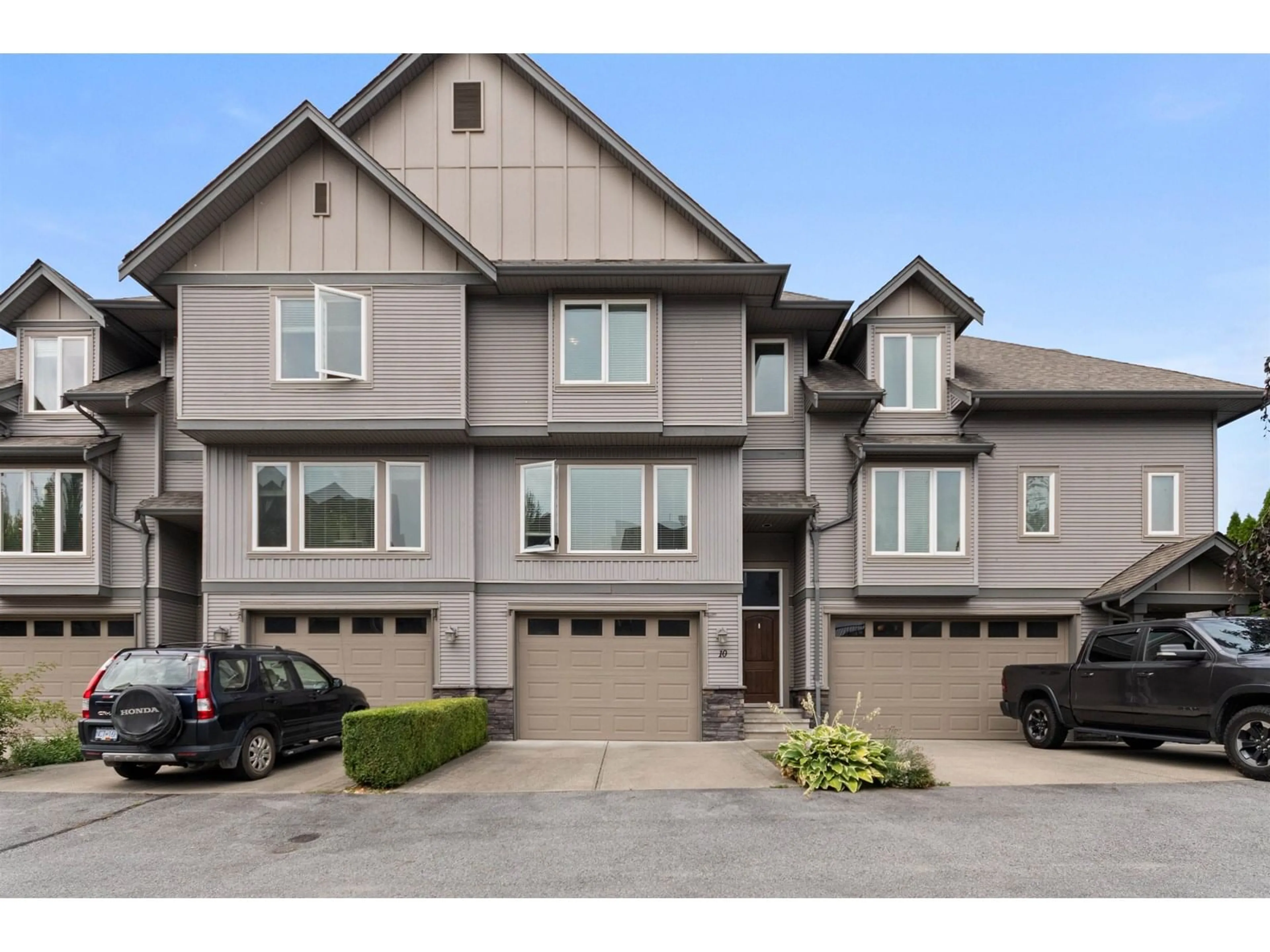 Unknown for 10 - 46083 AIRPORT ROAD, Chilliwack British Columbia V2P1A4