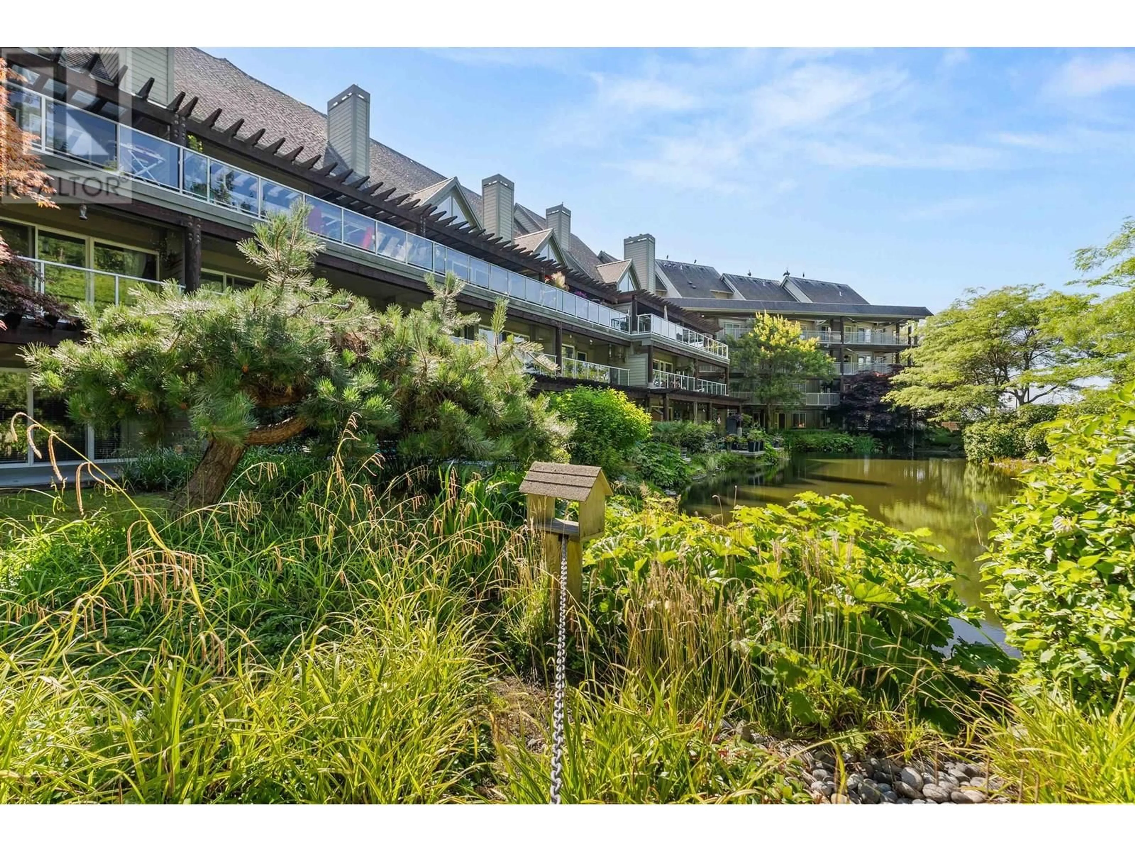 A pic from outside/outdoor area/front of a property/back of a property/a pic from drone, water/lake/river/ocean view for 320 - 1120 TSATSU SHORES DRIVE, Tsawwassen British Columbia V4M4G3
