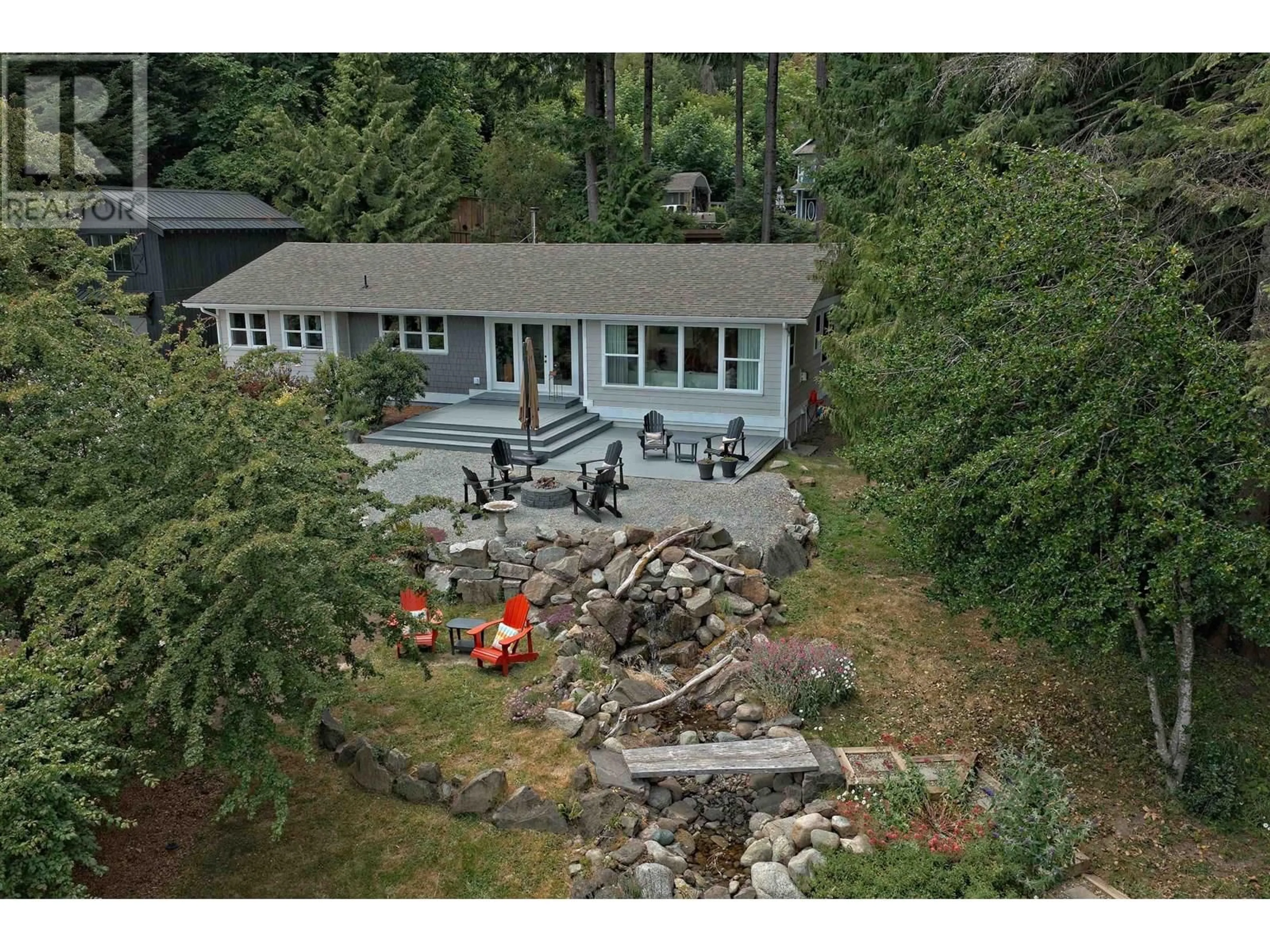 A pic from outside/outdoor area/front of a property/back of a property/a pic from drone, water/lake/river/ocean view for 118 DOUGLAS ROAD, Salt Spring Island British Columbia V8K2J2