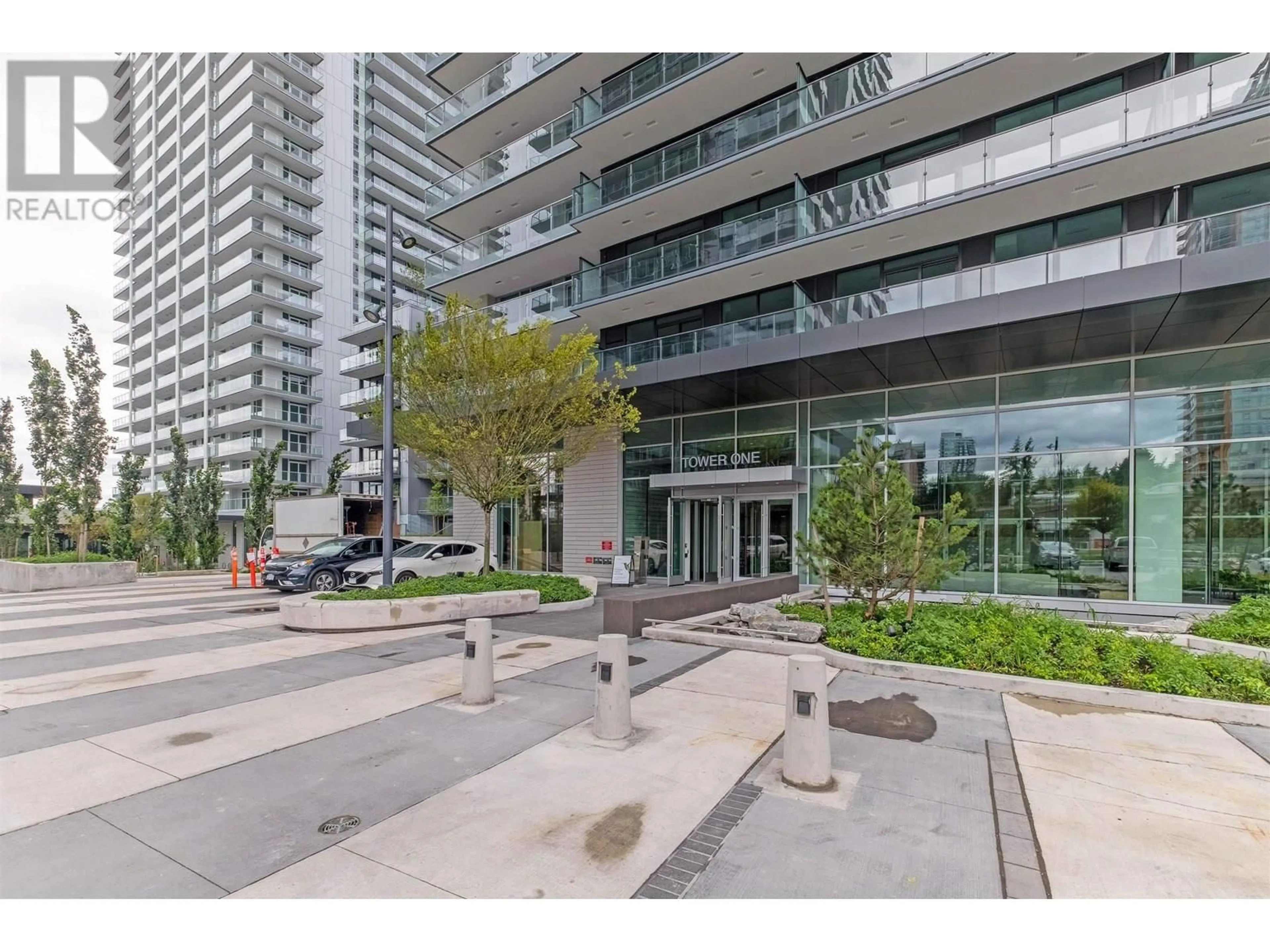 Indoor foyer for 2304 - 3809 EVERGREEN PLACE, Burnaby British Columbia V3J0M1