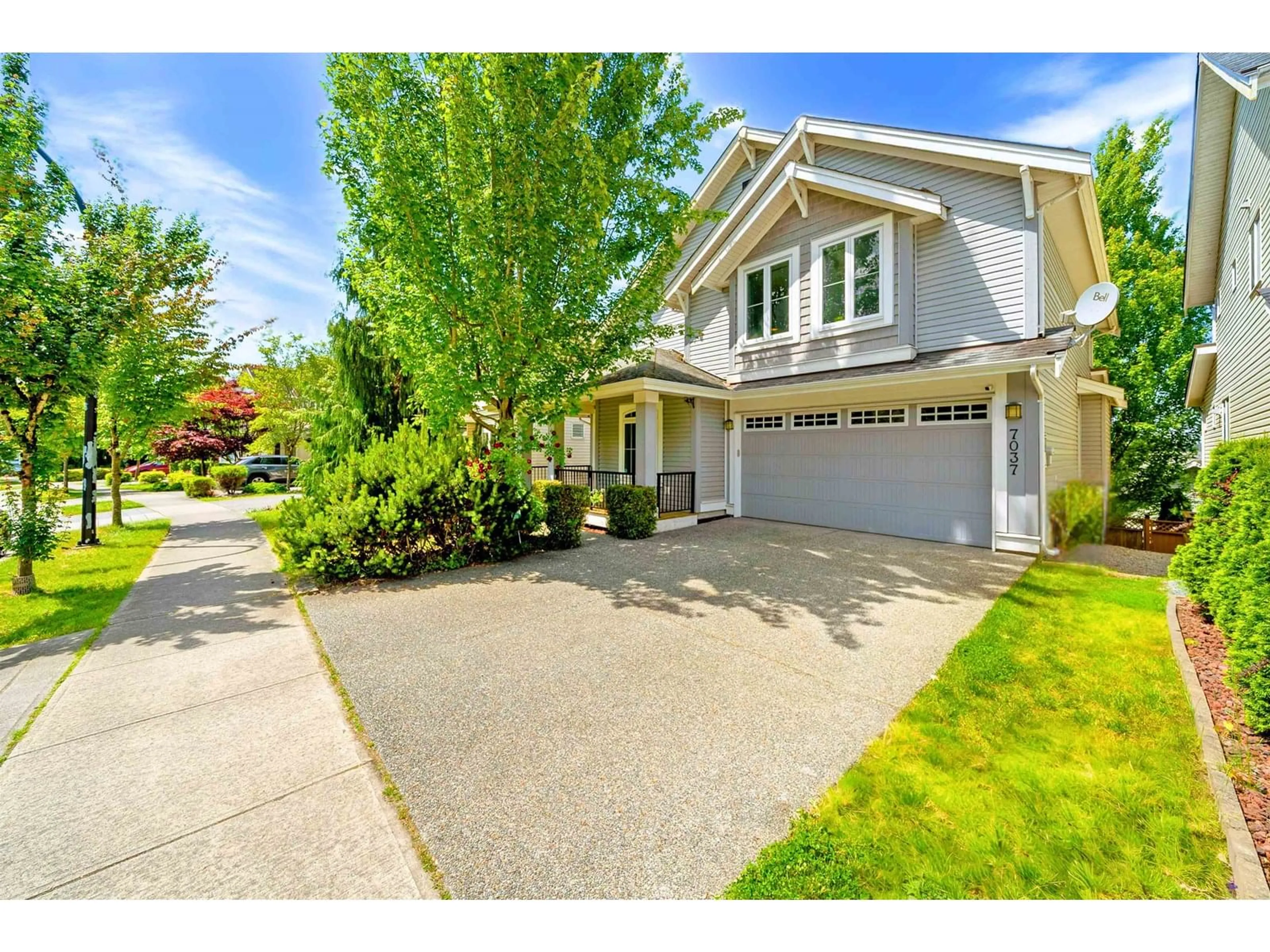 Home with vinyl exterior material, street for 7037 178, Surrey British Columbia V3S8S2