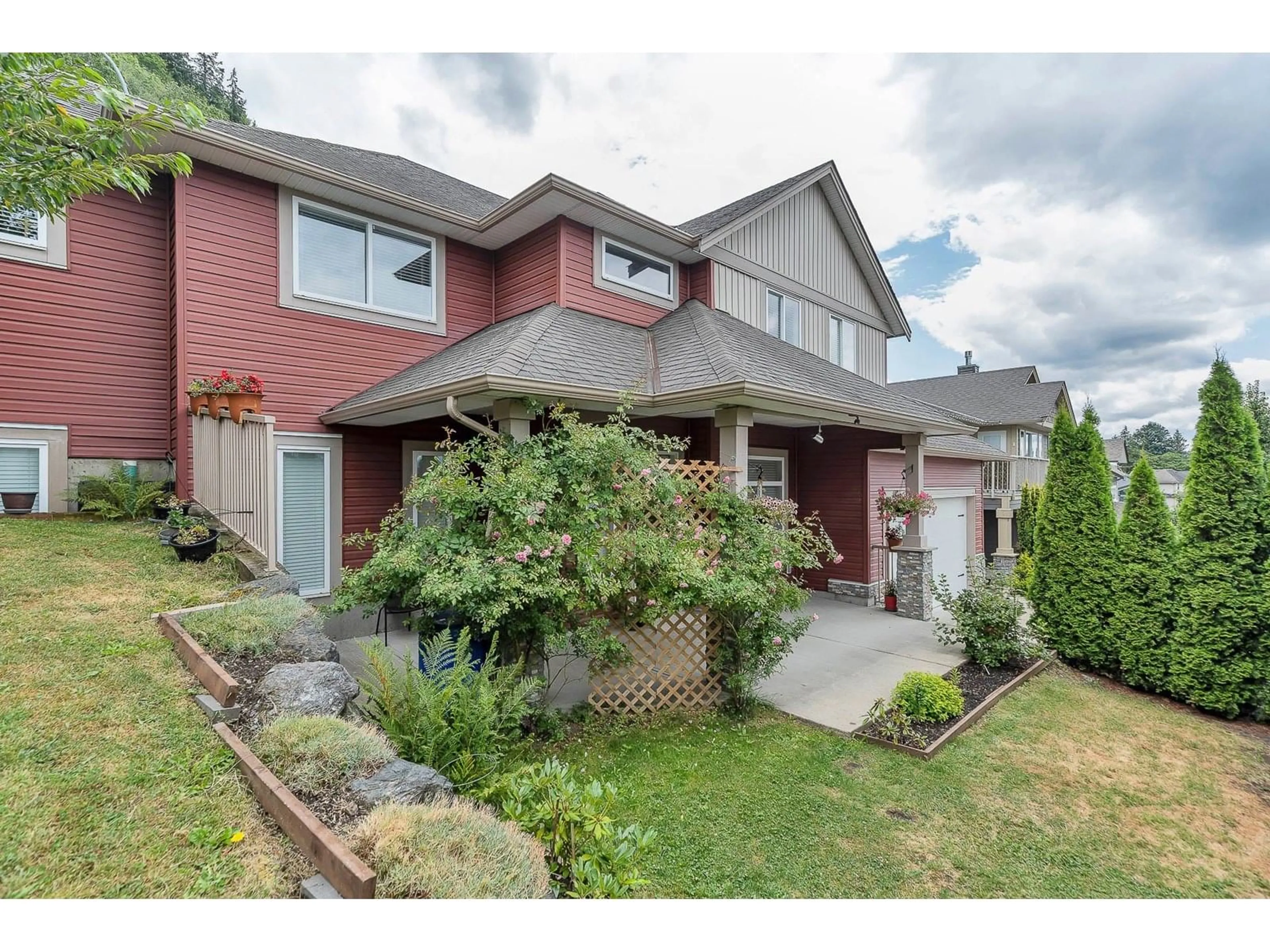 Home with brick exterior material, street for 47264 VISTA PLACE, Chilliwack British Columbia V2R0R9