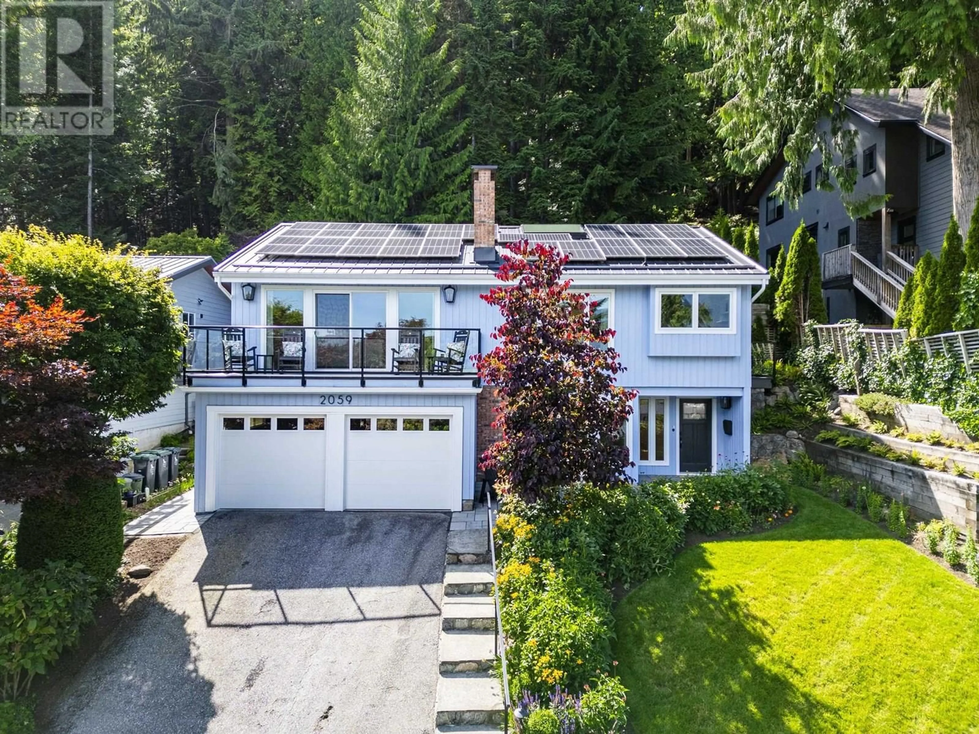 A pic from outside/outdoor area/front of a property/back of a property/a pic from drone, street for 2059 CLIFFWOOD ROAD, North Vancouver British Columbia V7G1S1