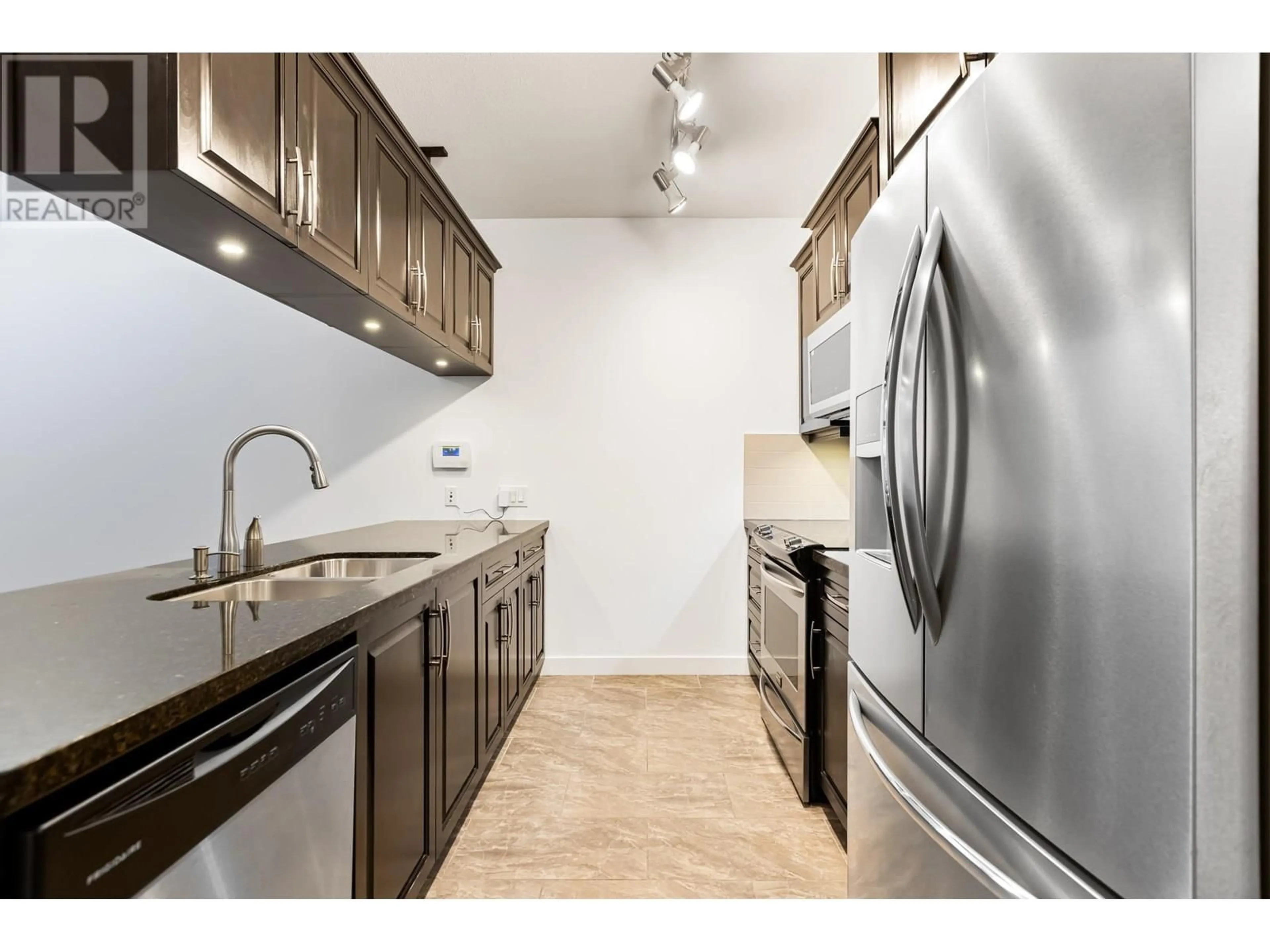 Standard kitchen, unknown for 106 - 11887 BURNETT STREET, Maple Ridge British Columbia V2X6P6