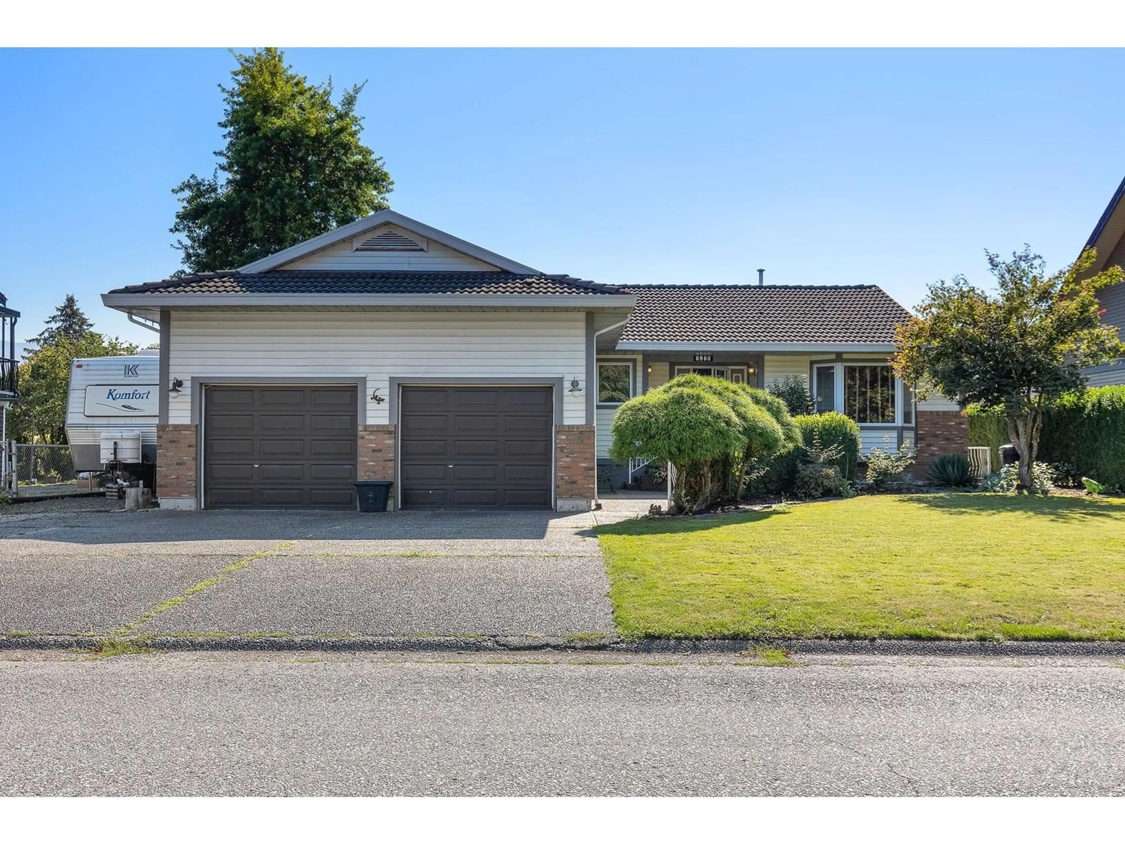 Home with vinyl exterior material, street for 6966 KALYNA DRIVE, Agassiz British Columbia V0M1A3