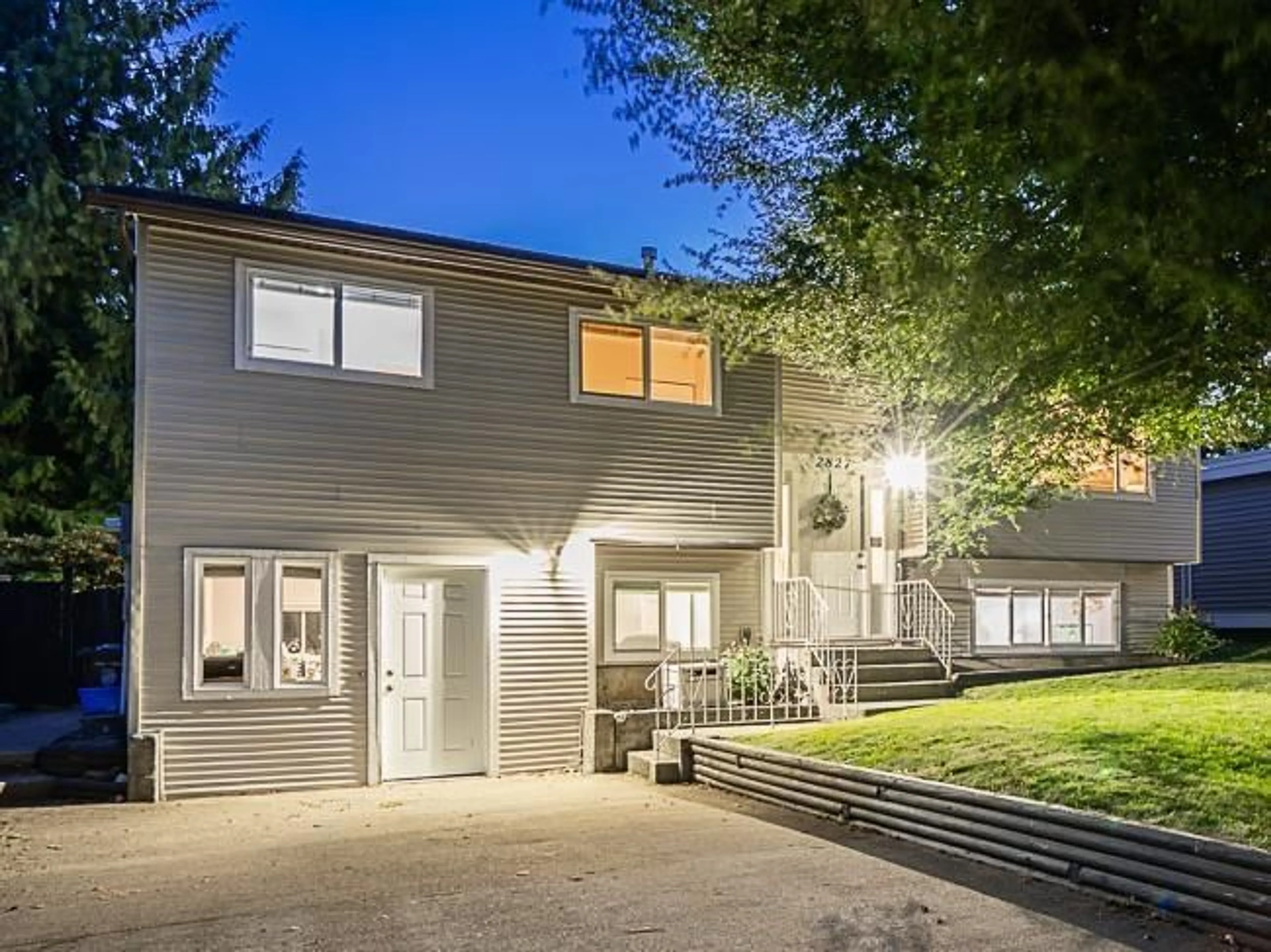 Home with vinyl exterior material, street for 2827 264A, Langley British Columbia V4W3A9