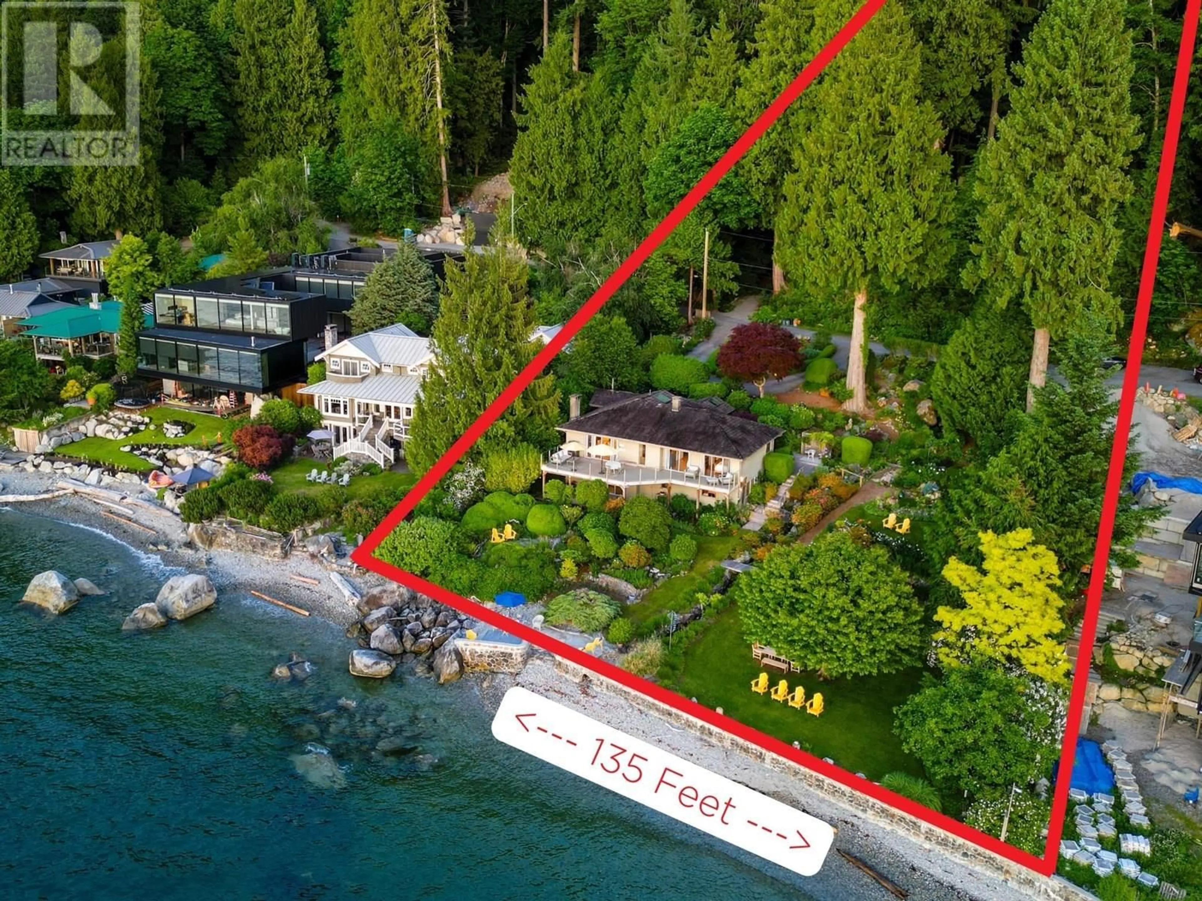 A pic from outside/outdoor area/front of a property/back of a property/a pic from drone, water/lake/river/ocean view for 8665 LAWRENCE WAY, West Vancouver British Columbia V7W2T7