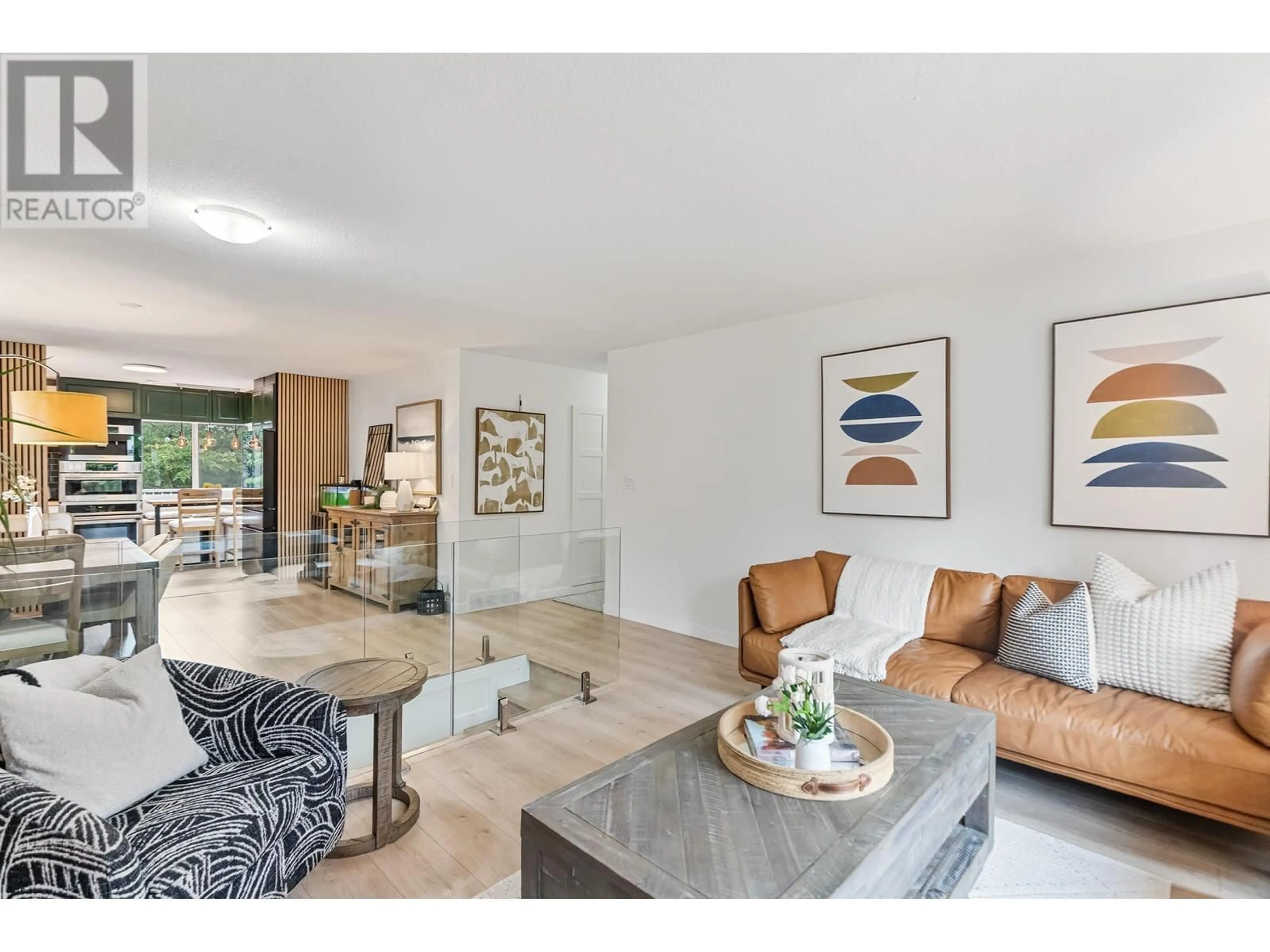 Living room with furniture, unknown for 2860 BANBURY AVENUE, Coquitlam British Columbia V3B5H2