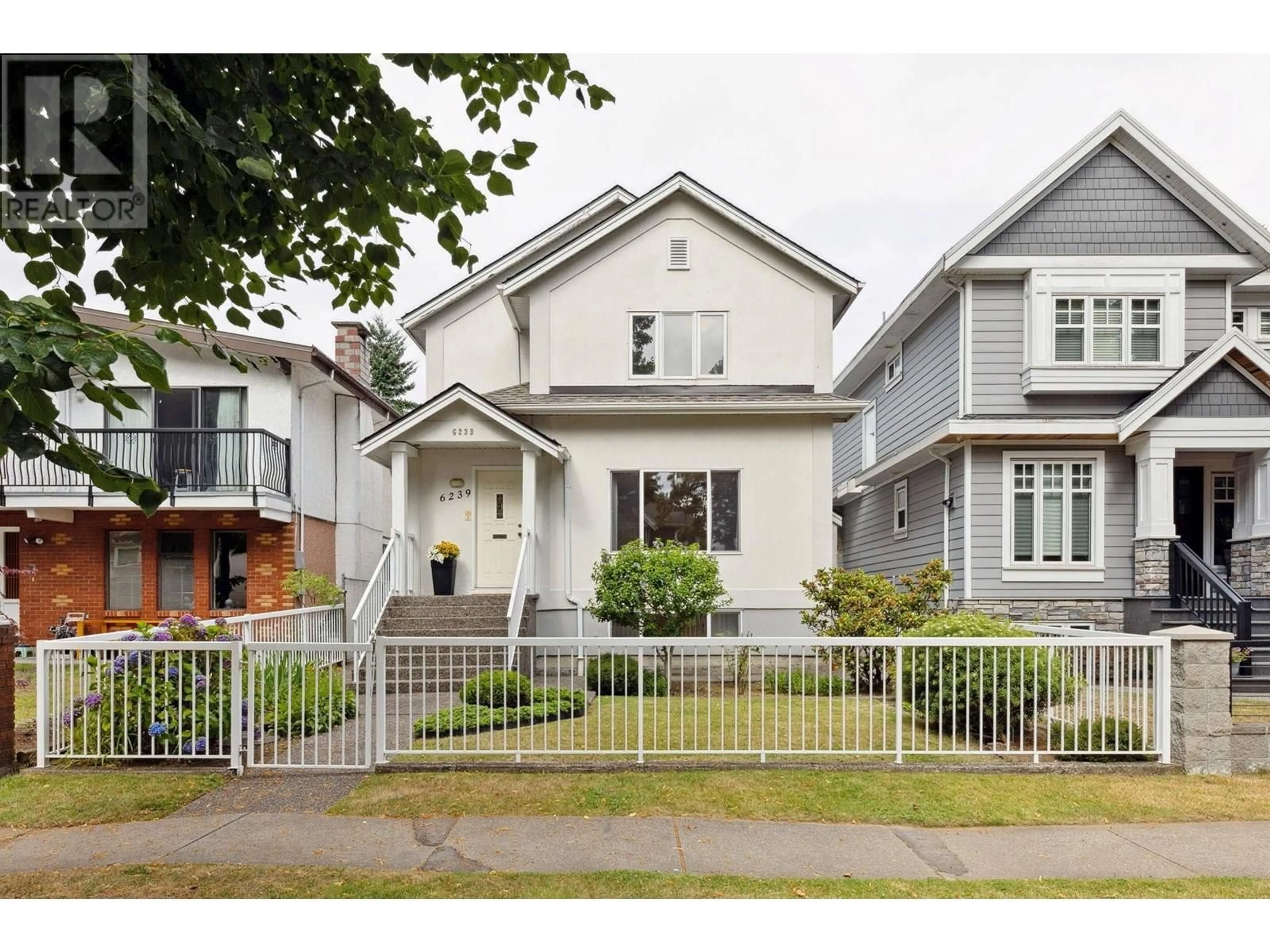 Home with vinyl exterior material, street for 6239 ST. CATHERINES STREET, Vancouver British Columbia V5W3G7