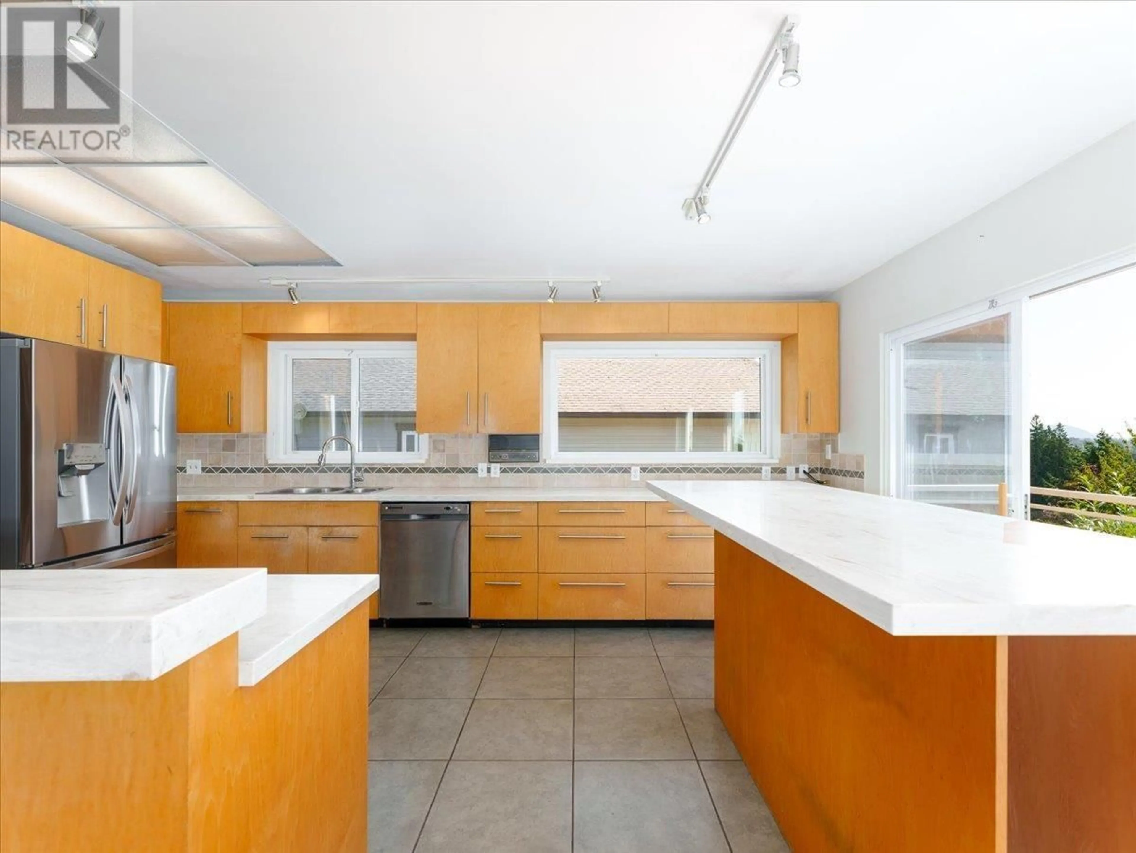Contemporary kitchen, ceramic/tile floor for 1228 ADDERLEY STREET, North Vancouver British Columbia V7L1T7