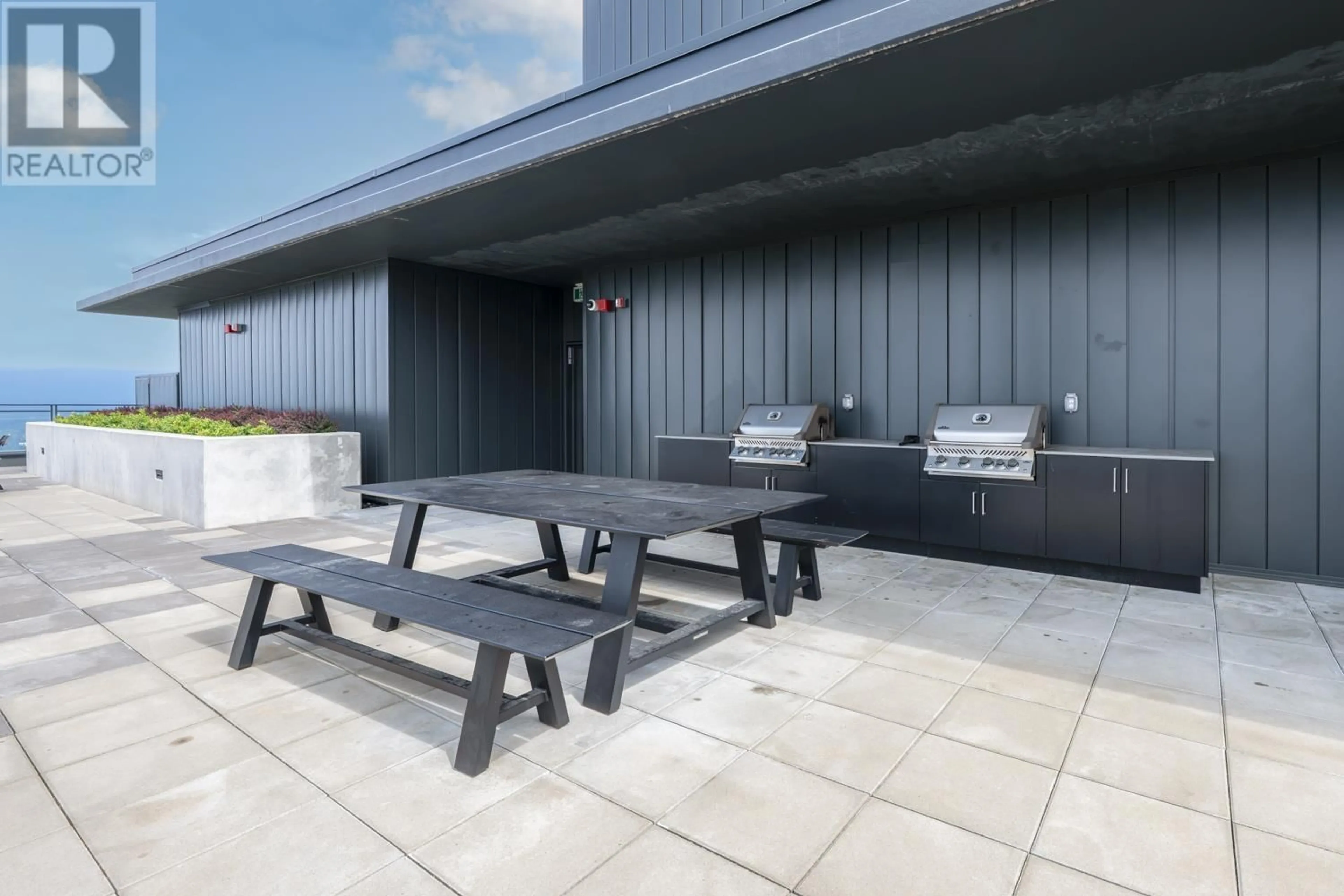 Patio, building for 201 - 8750 UNIVERSITY CRESCENT, Burnaby British Columbia V5A0G9