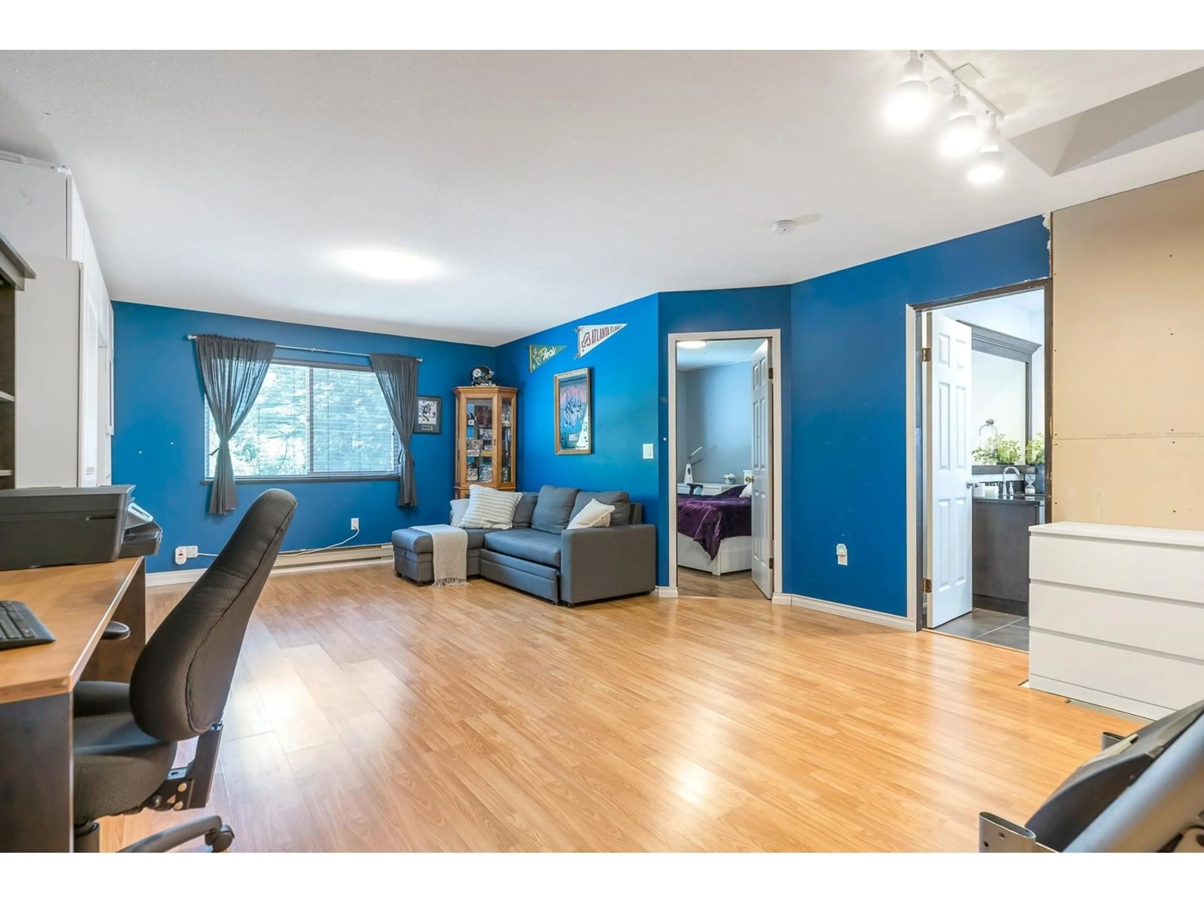 Unknown for 14422 GLADSTONE, Surrey British Columbia V3R5R9