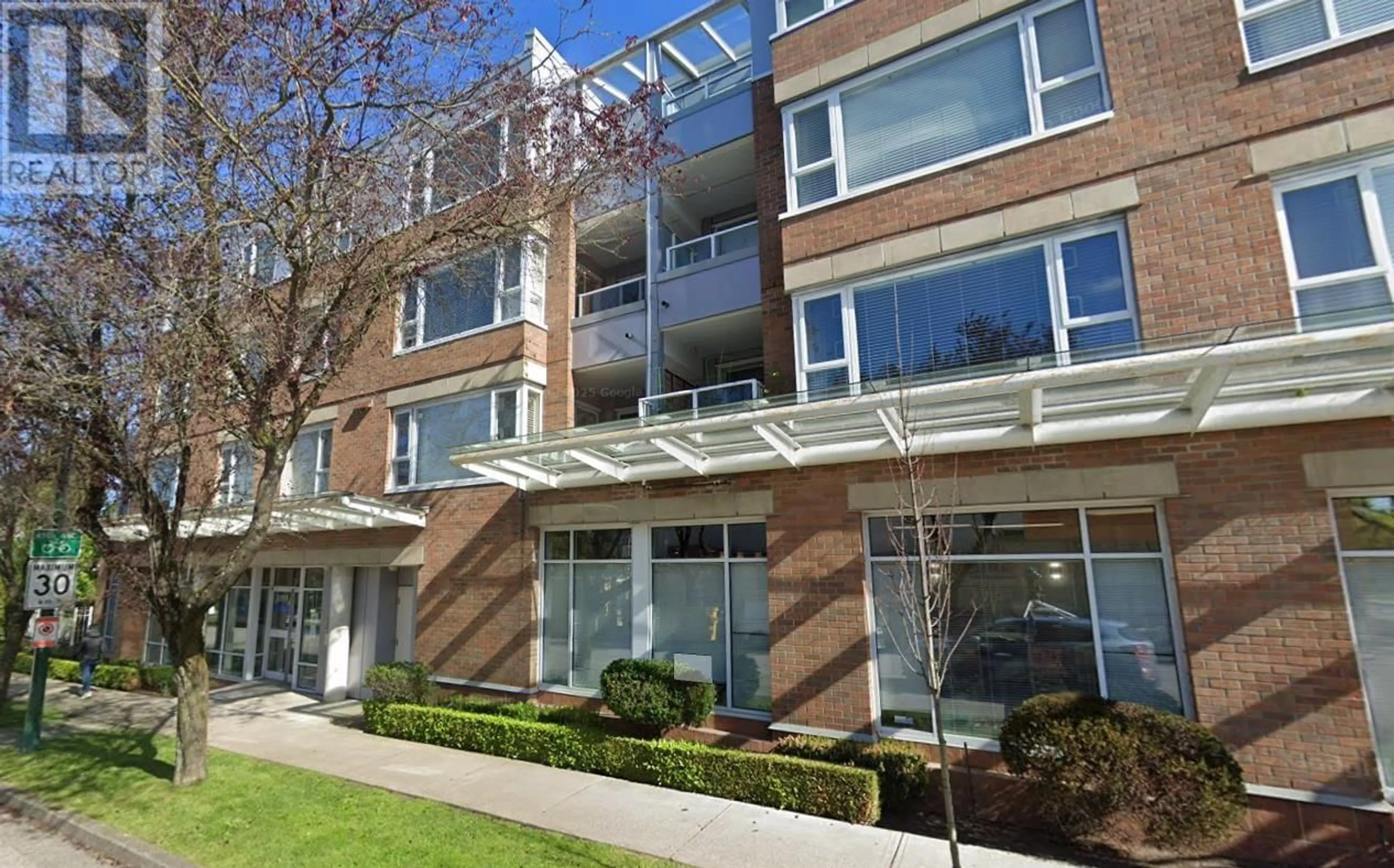 Unknown for 401 - 2103 45TH AVENUE, Vancouver British Columbia V6M2J2