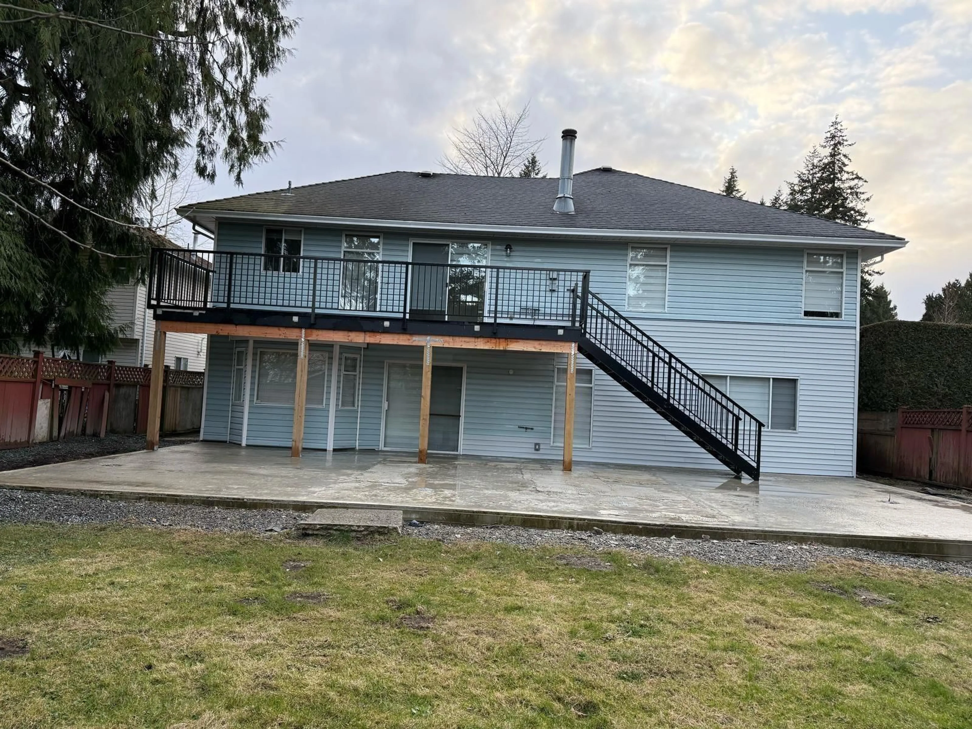 A pic from outside/outdoor area/front of a property/back of a property/a pic from drone, unknown for 6072 133A, Surrey British Columbia V3X2K3