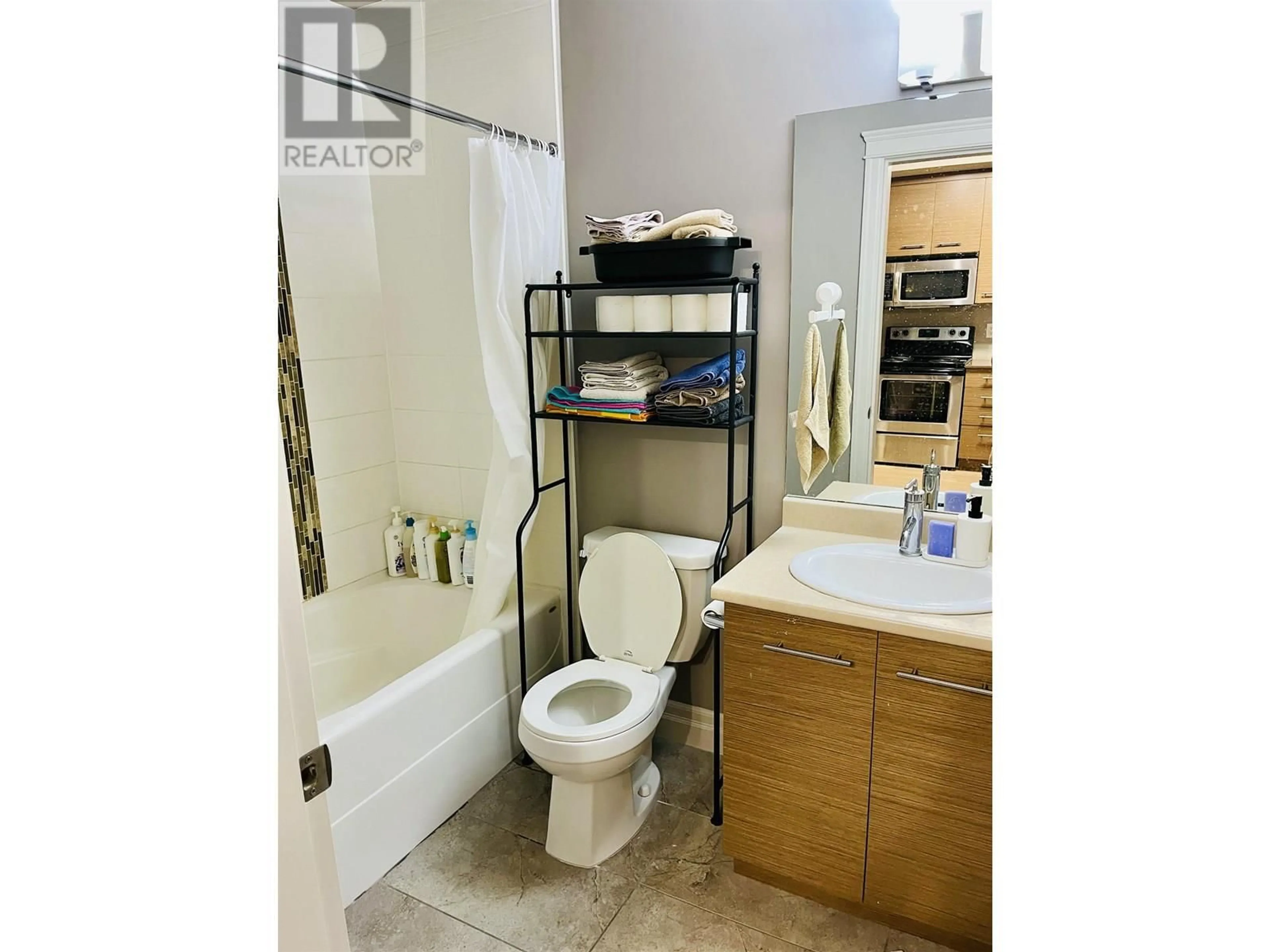 Standard bathroom, ceramic/tile floor for 416 - 2343 ATKINS AVENUE, Port Coquitlam British Columbia V3C1Y7