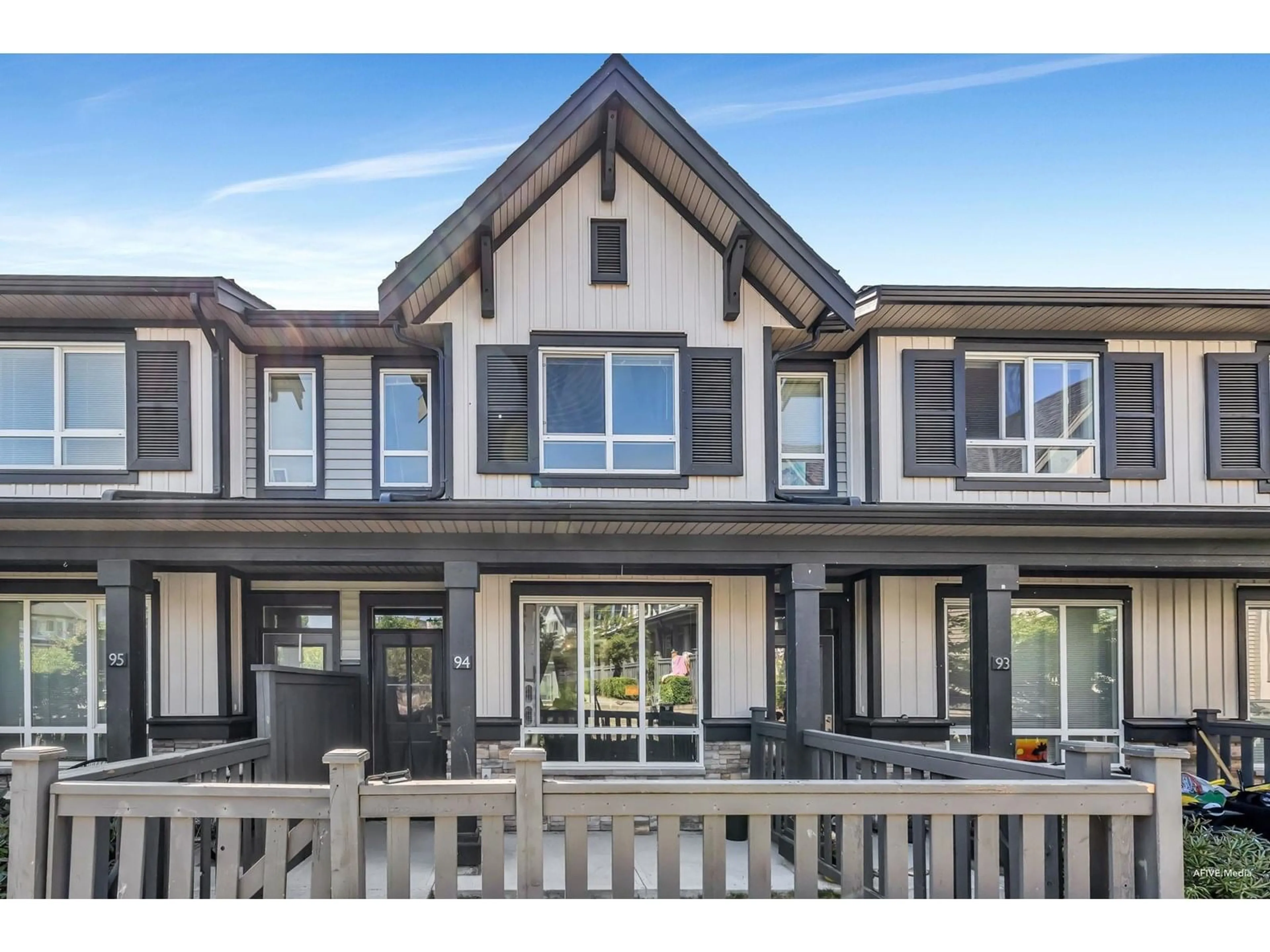 Home with vinyl exterior material, mountain view for 94 - 30930 WESTRIDGE, Abbotsford British Columbia V2T0H6