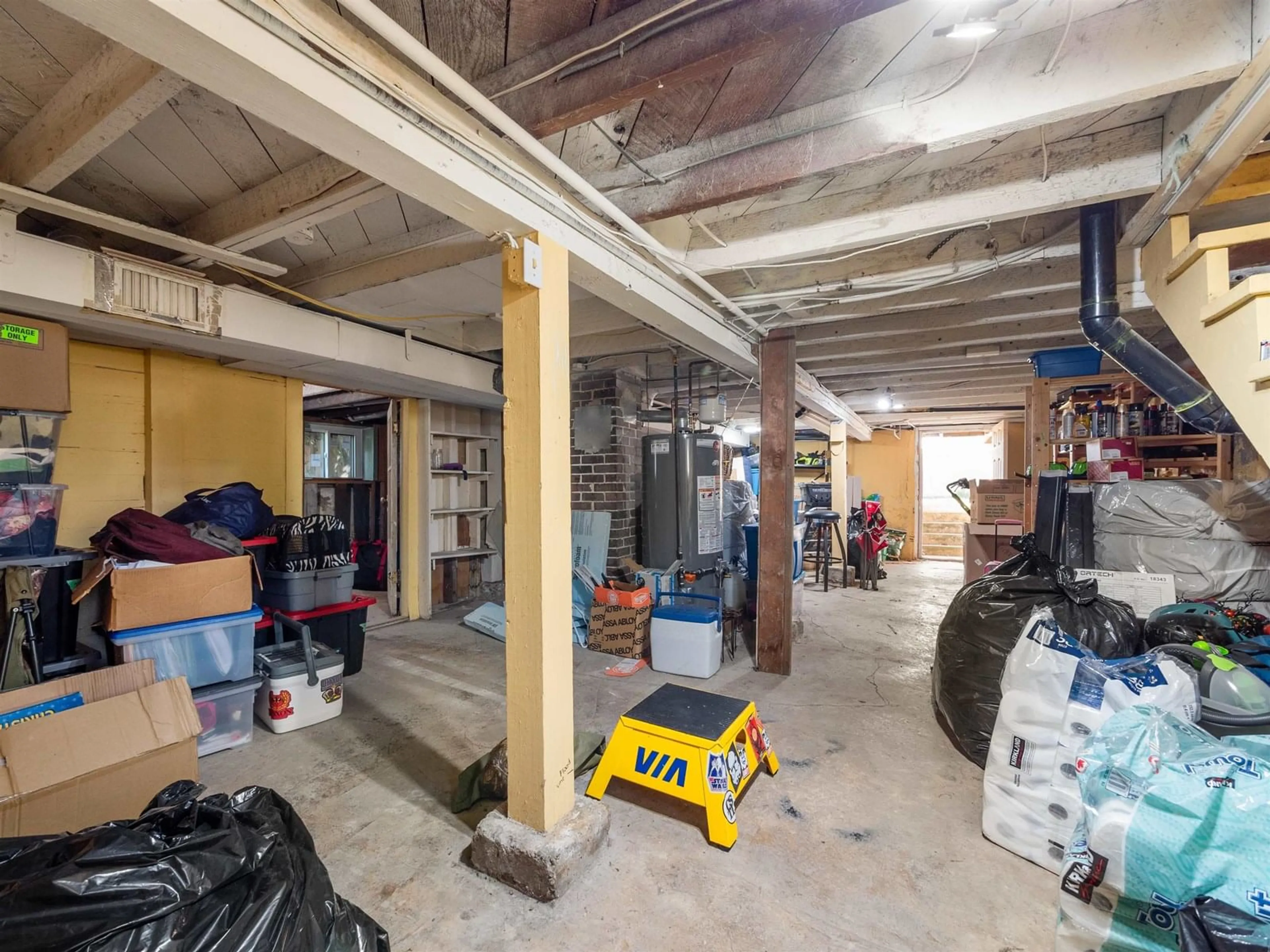 Indoor garage for 5703 RIVERSIDE, Abbotsford British Columbia V4X1T4