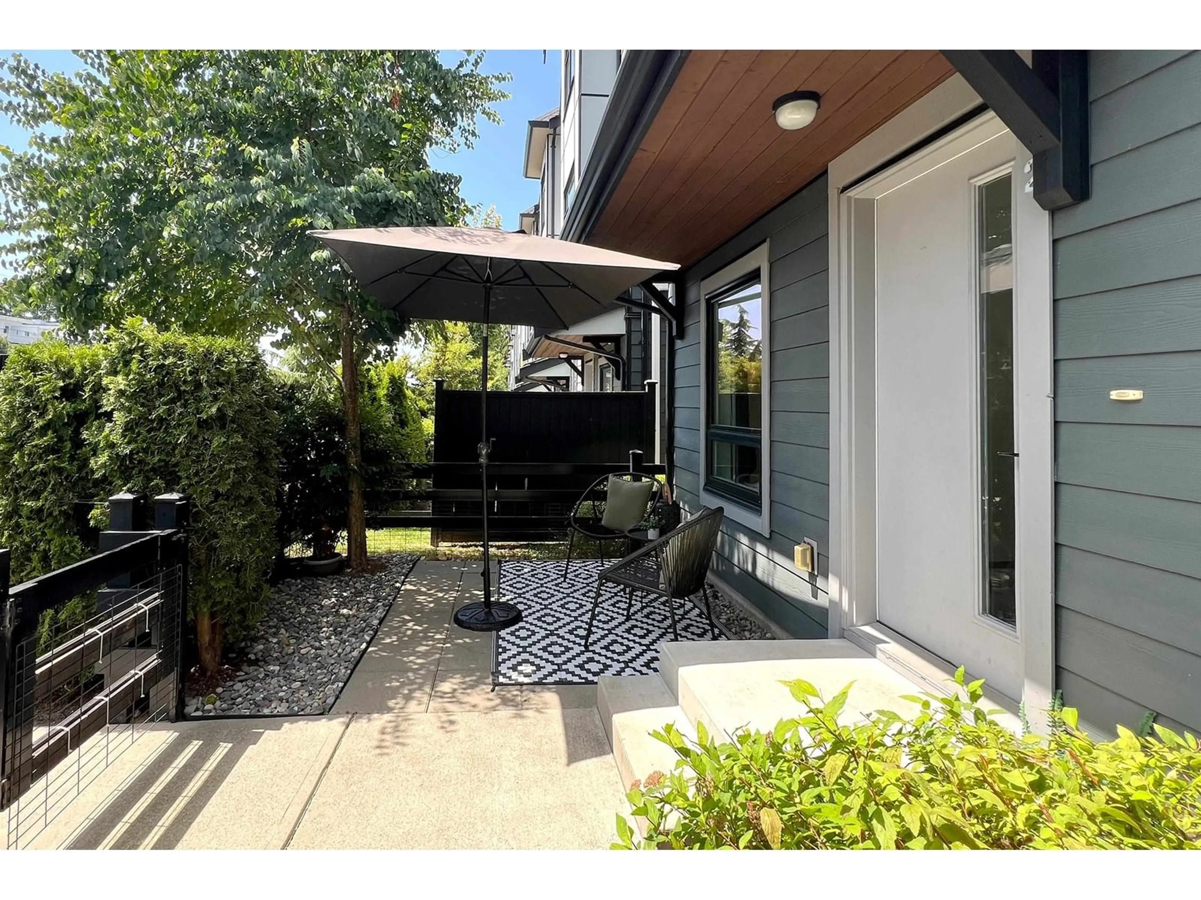 Patio, street for 32 - 2427 164, Surrey British Columbia V3Z0R6
