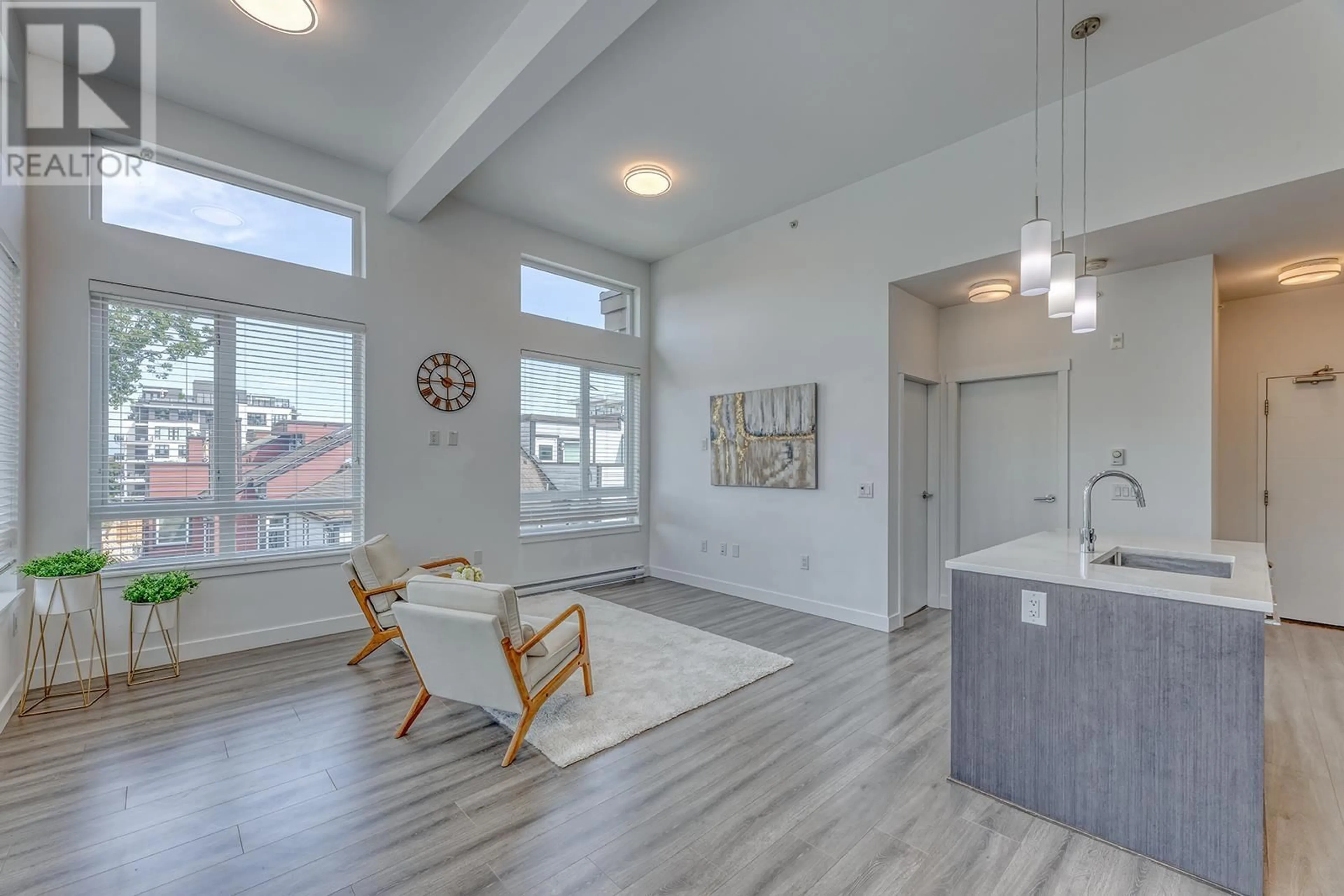 Unknown for 401 - 2382 ATKINS AVENUE, Port Coquitlam British Columbia V3C0G7