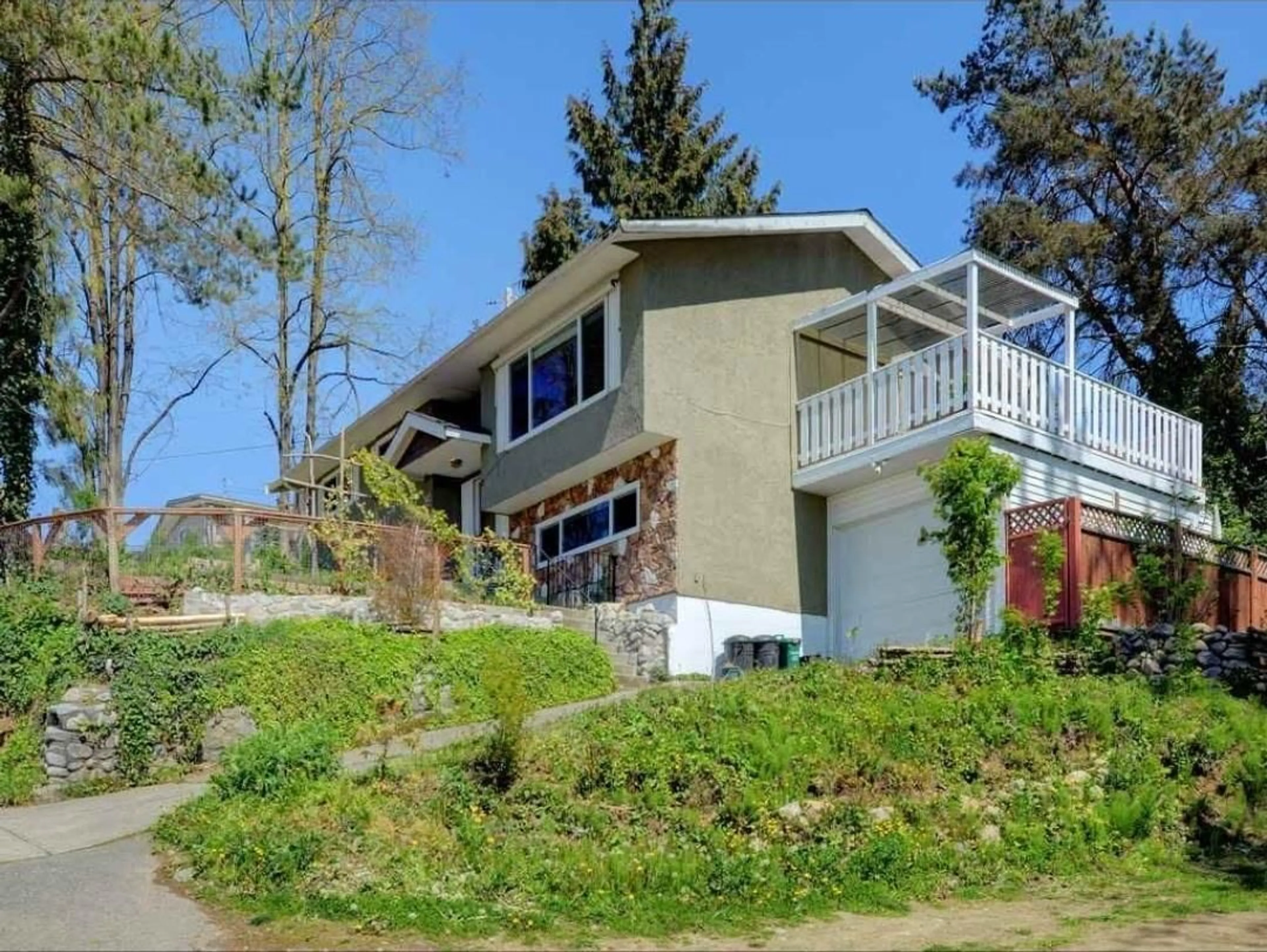 Home with vinyl exterior material, street for 7254 WREN, Mission British Columbia V2V5C9